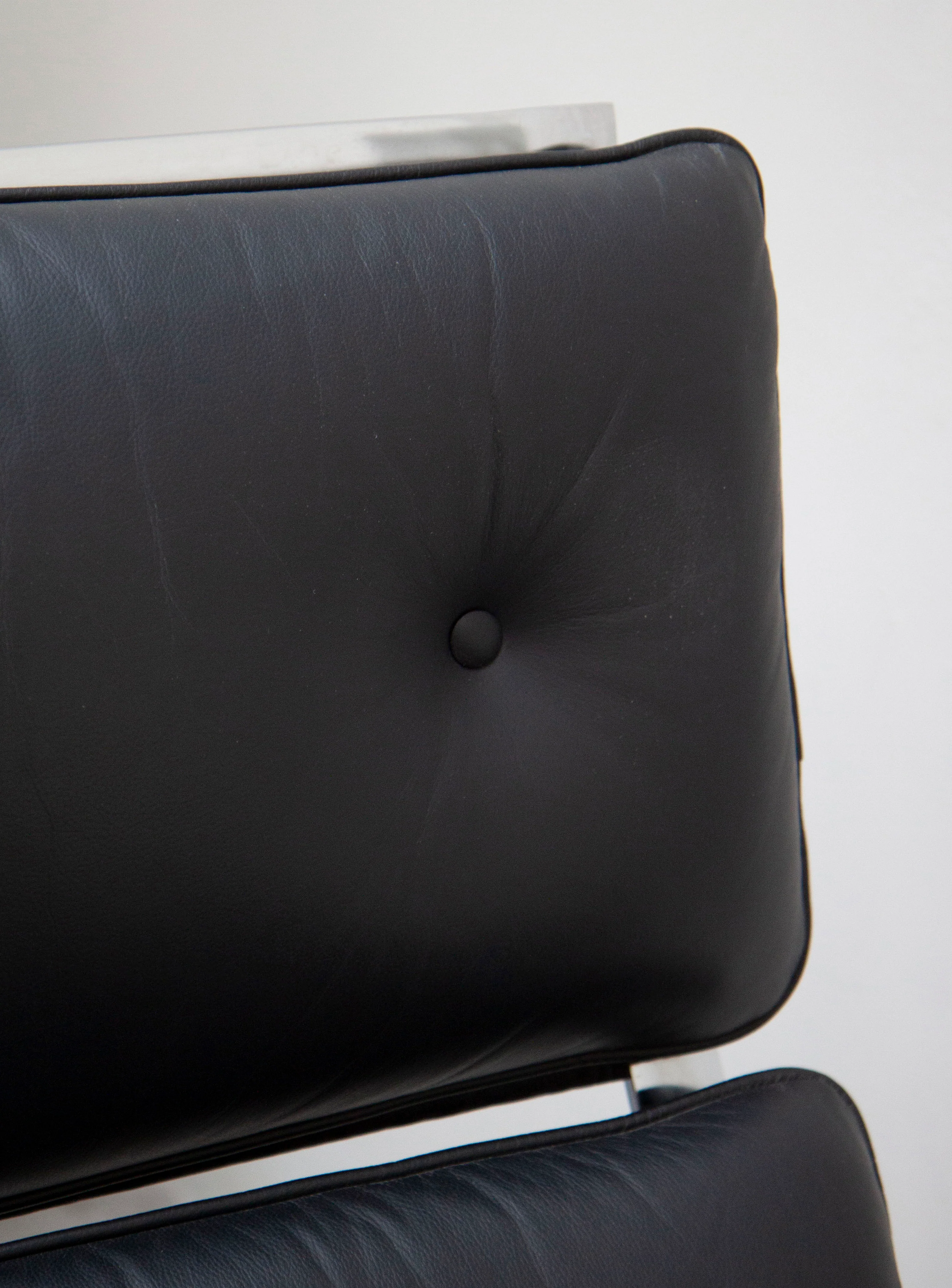 Airborne High Joker Lounge Chair & Ottoman by Olivier Mourgue - Image 24