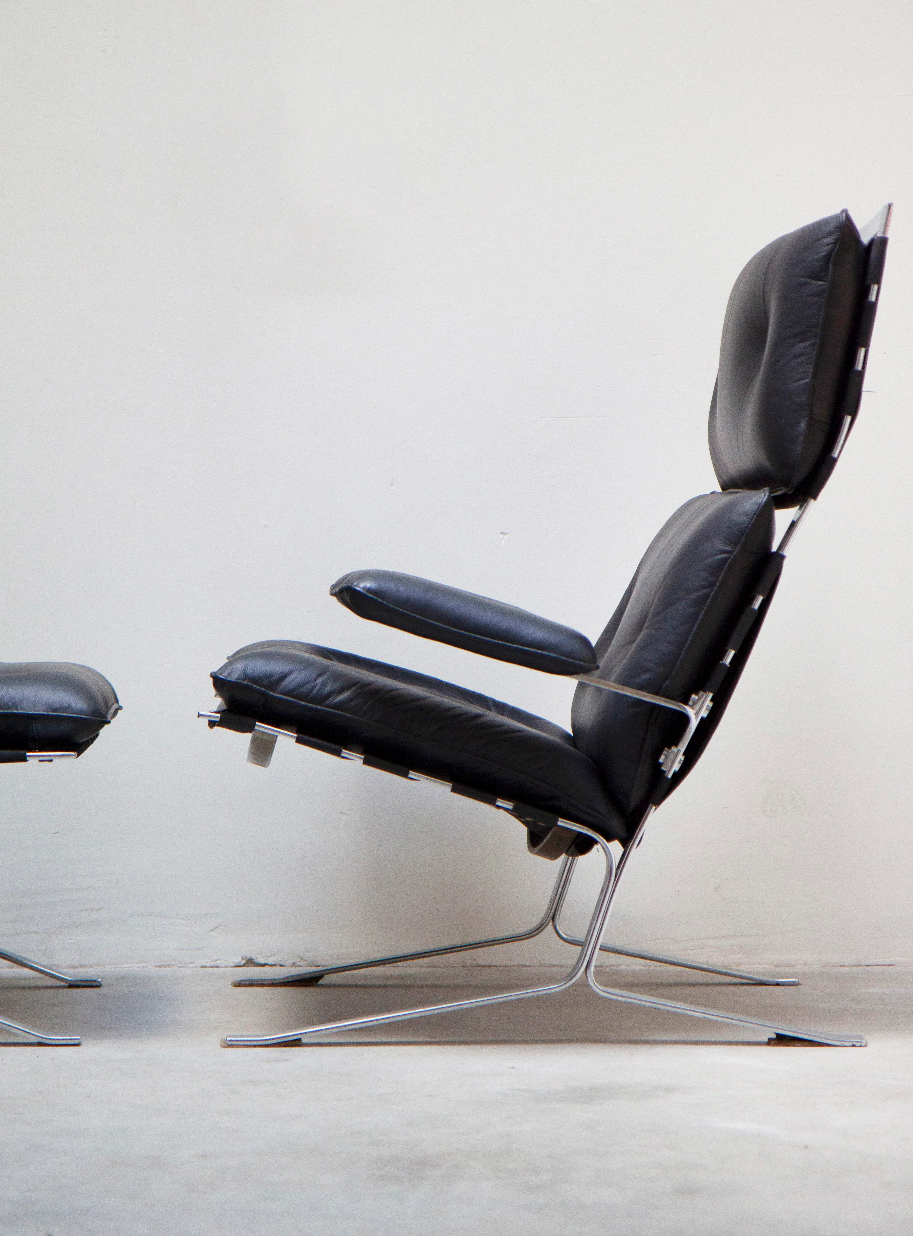 Airborne High Joker Lounge Chair & Ottoman by Olivier Mourgue - Image 7