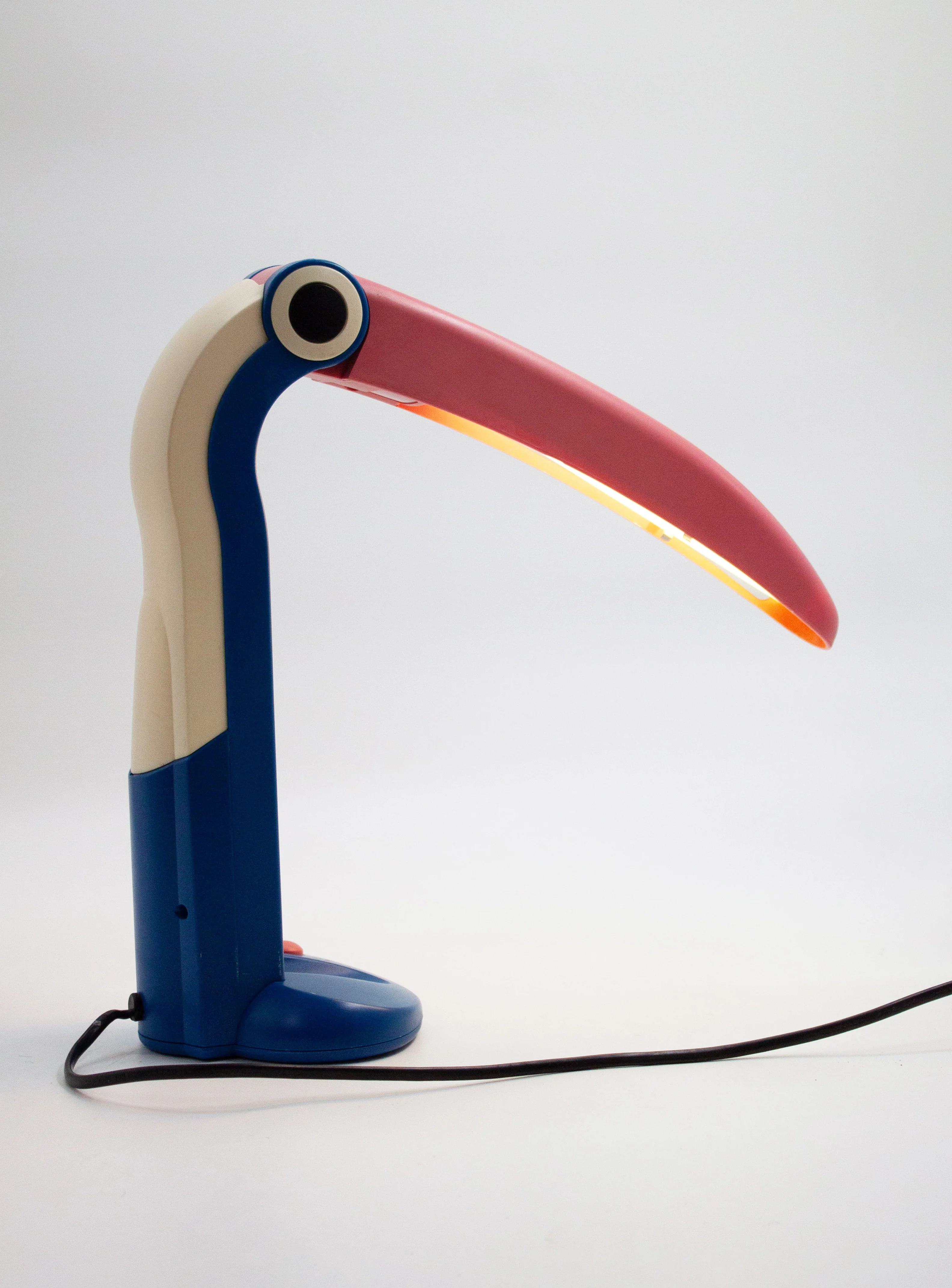 Perenz Toucan Desk Lamp by H.T. Huang (Blue/Red) - Image 10