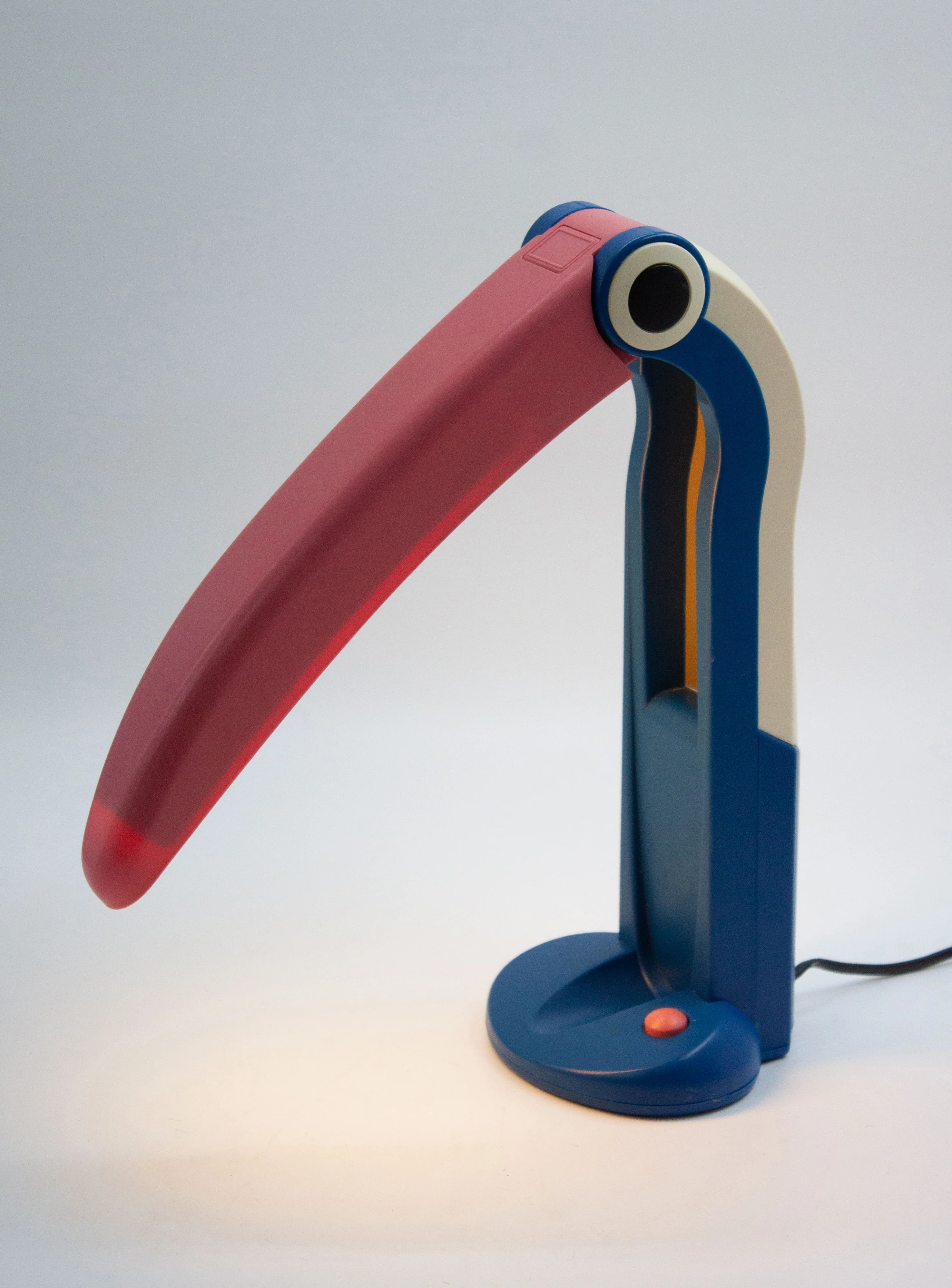 Perenz Toucan Desk Lamp by H.T. Huang (Blue/Red) - Image 8