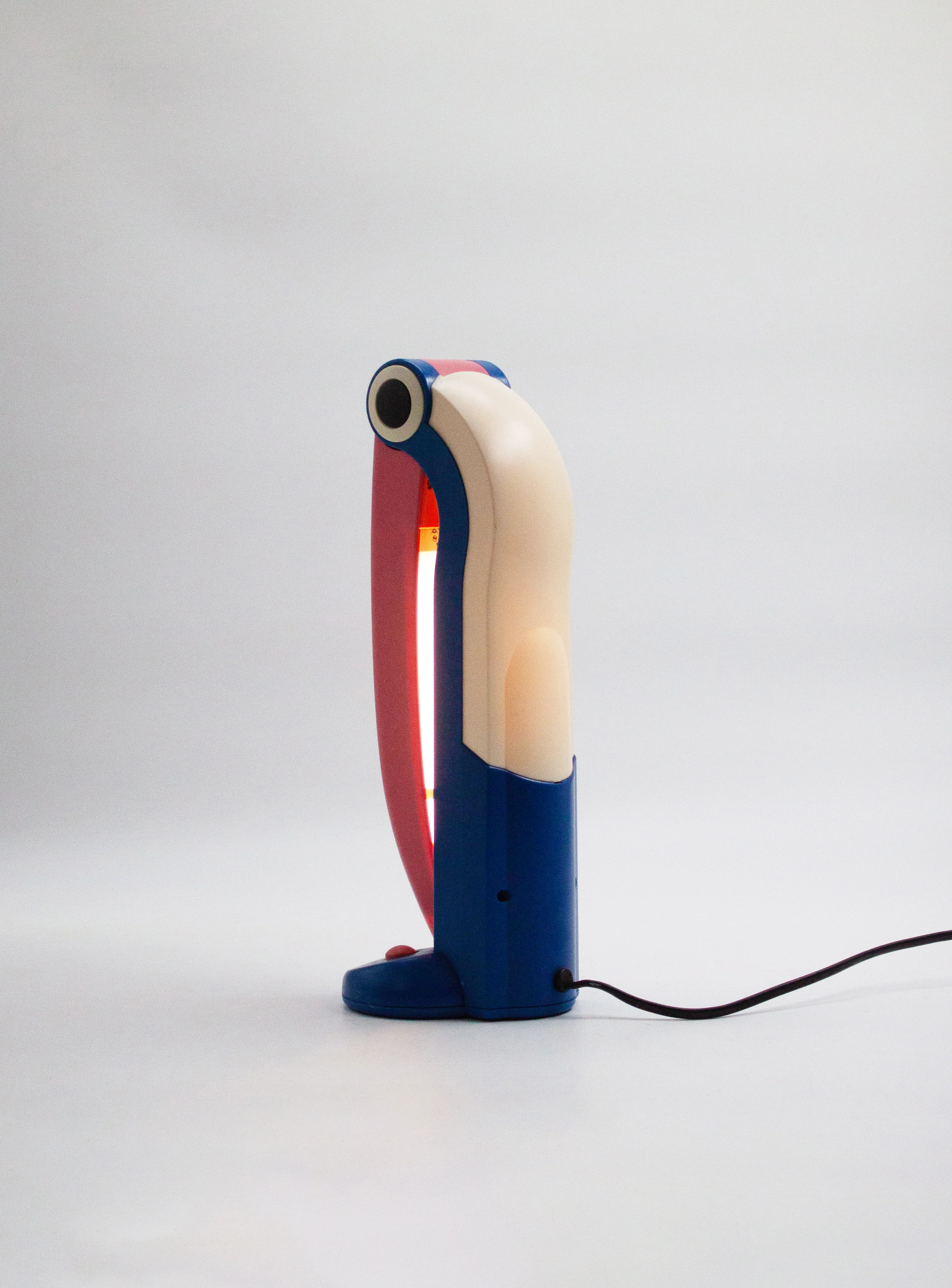 Perenz Toucan Desk Lamp by H.T. Huang (Blue/Red) - Image 9