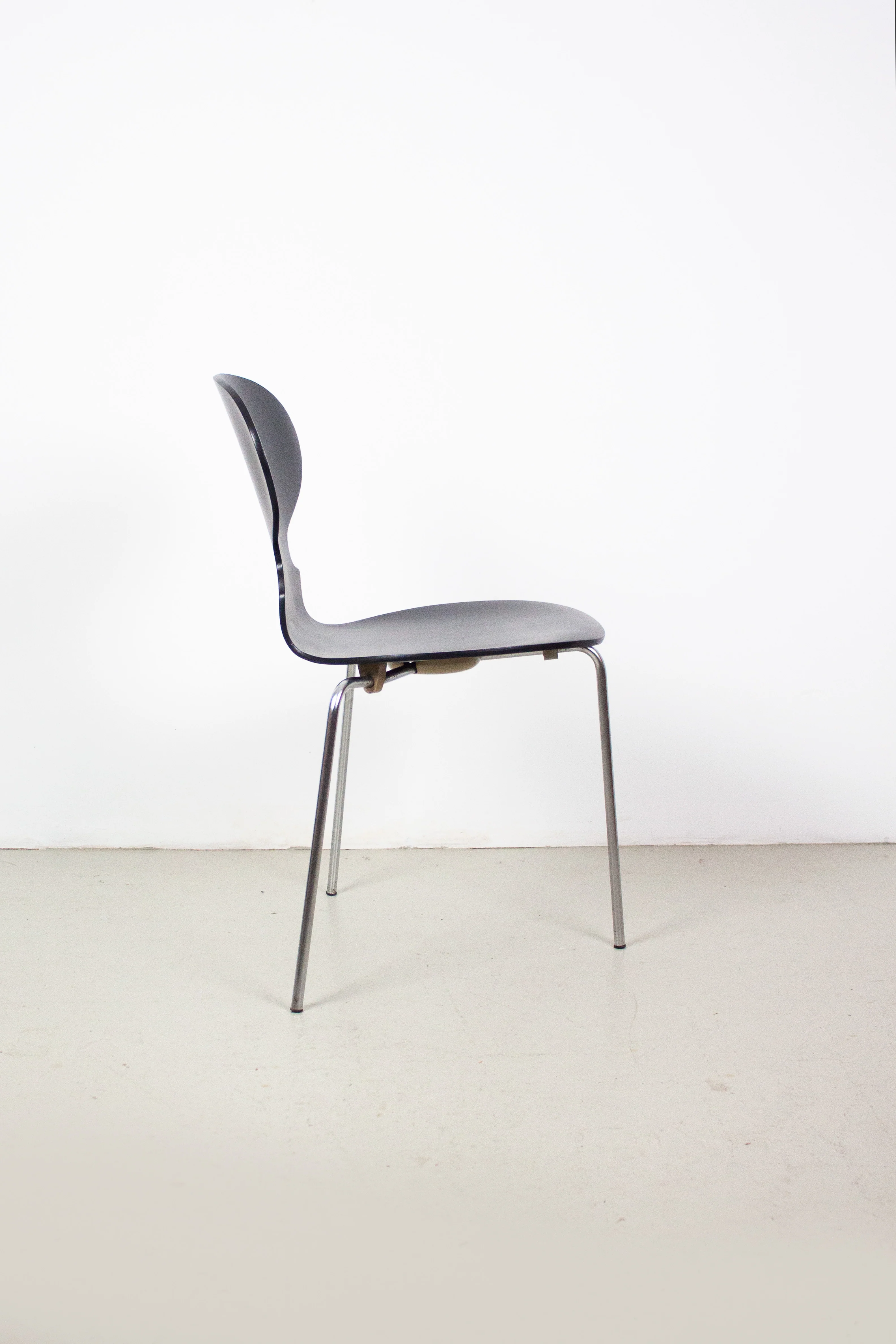 Ant Chairs by Arne Jacobsen for Fritz Hansen (Set of 2) - Image 6