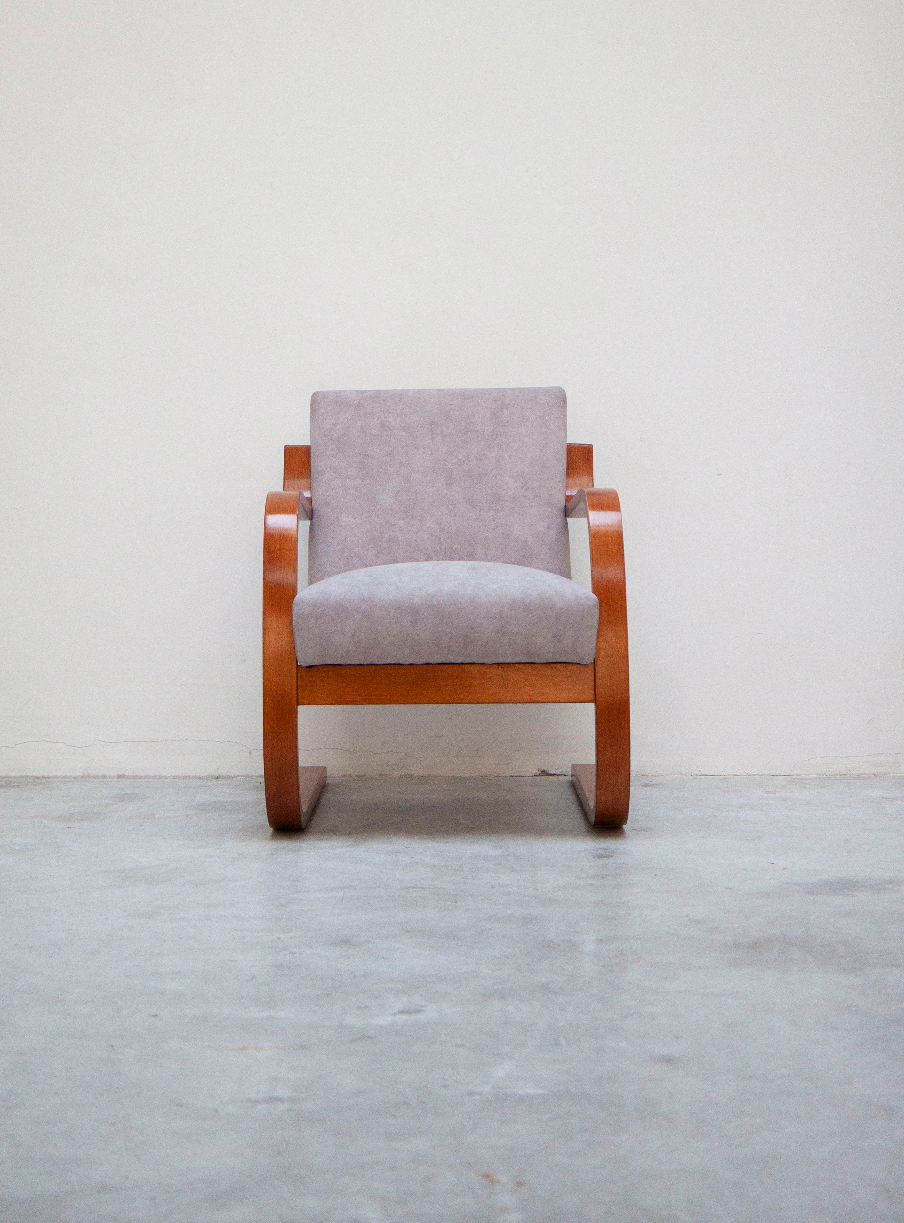 Artek 402 "Atelje" Lounge Chair by Alvar Aalto (Grey) - Image 24