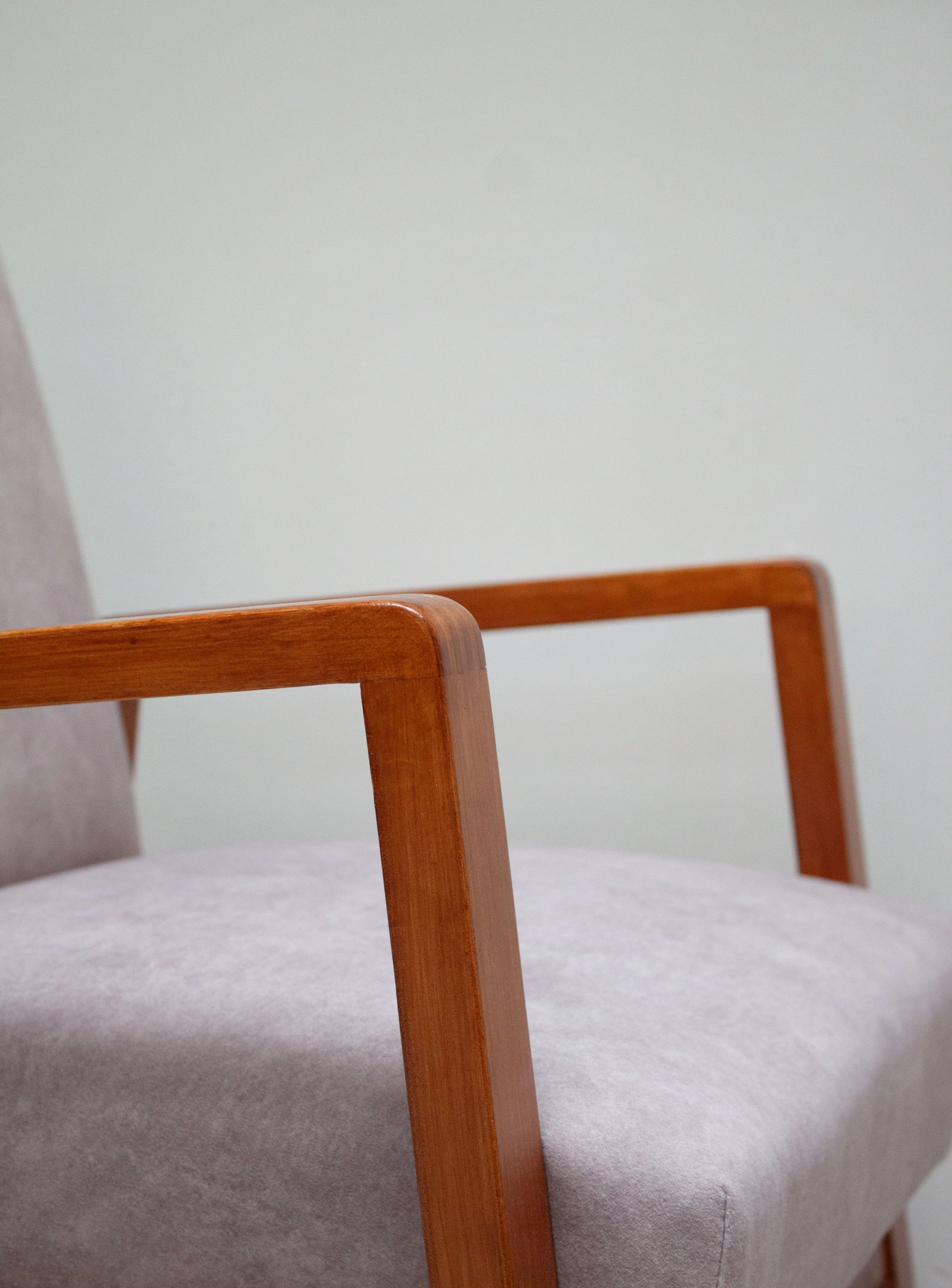 Artek 404 Hallway Chair by Alvar Aalto (Grey) - Image 19