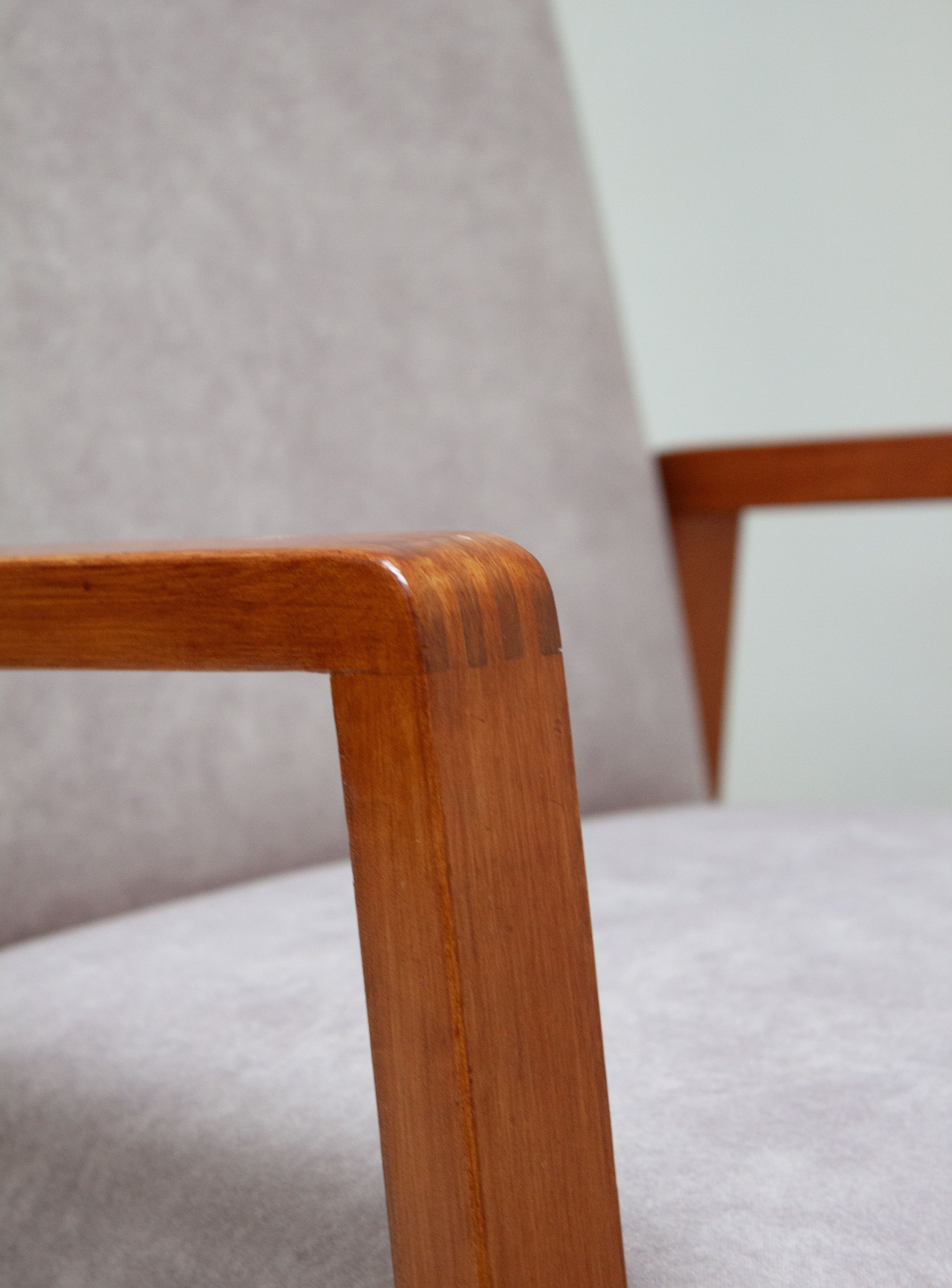 Artek 404 Hallway Chair by Alvar Aalto (Grey) - Image 22