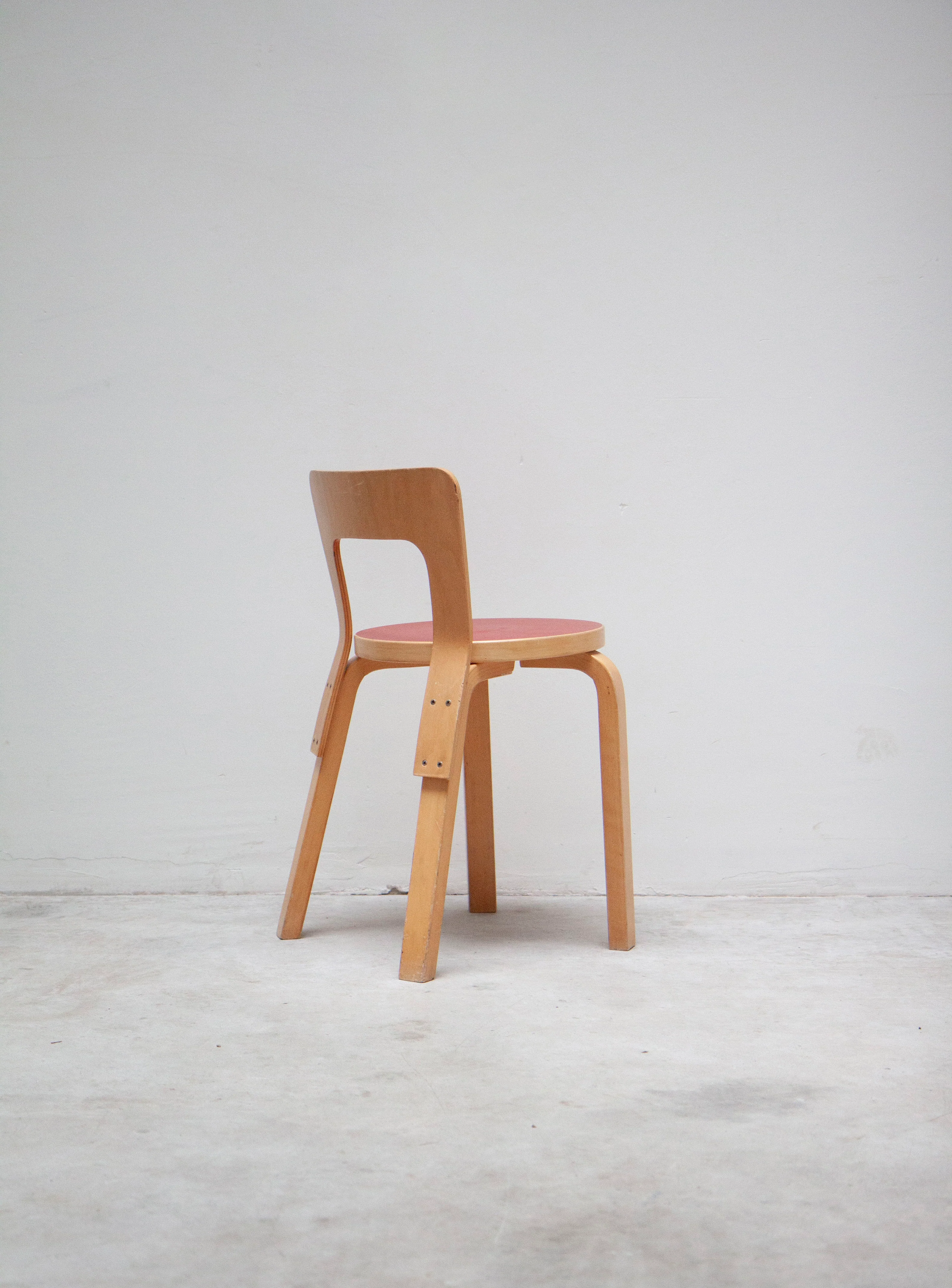 Artek 65 Chair by Alvar Aalto (Red) - Image 5