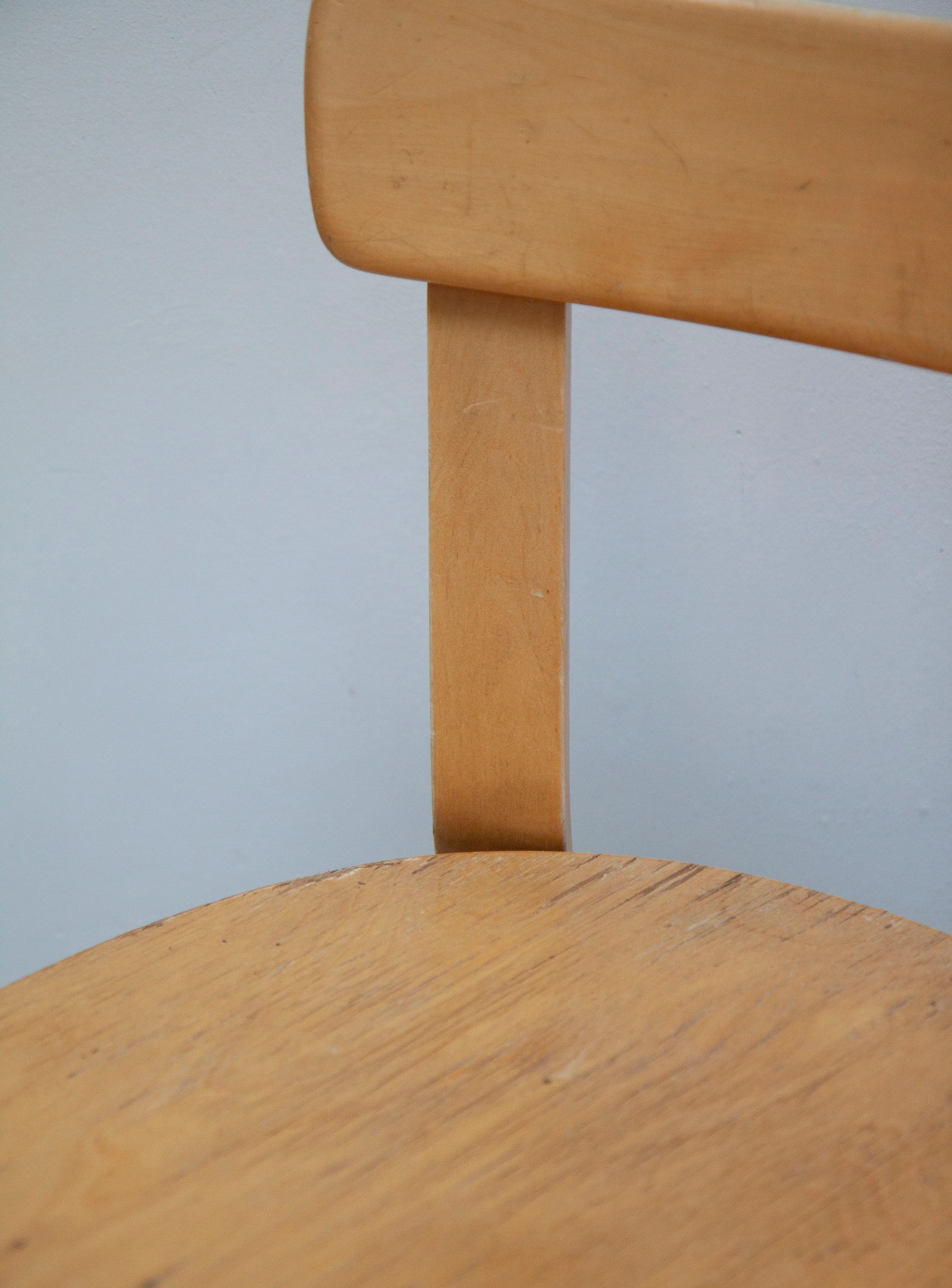 Artek 69 Chair by Alvar Aalto (1950s) - Image 16
