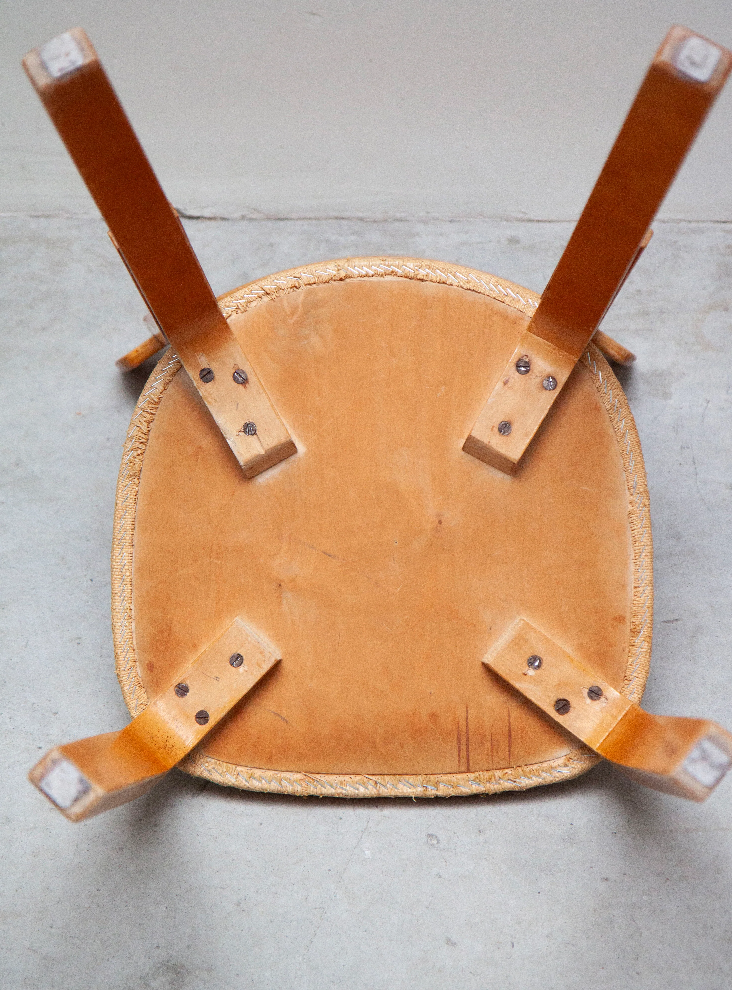 Artek 69 Chair by Alvar Aalto (Niinikangas) - Image 24