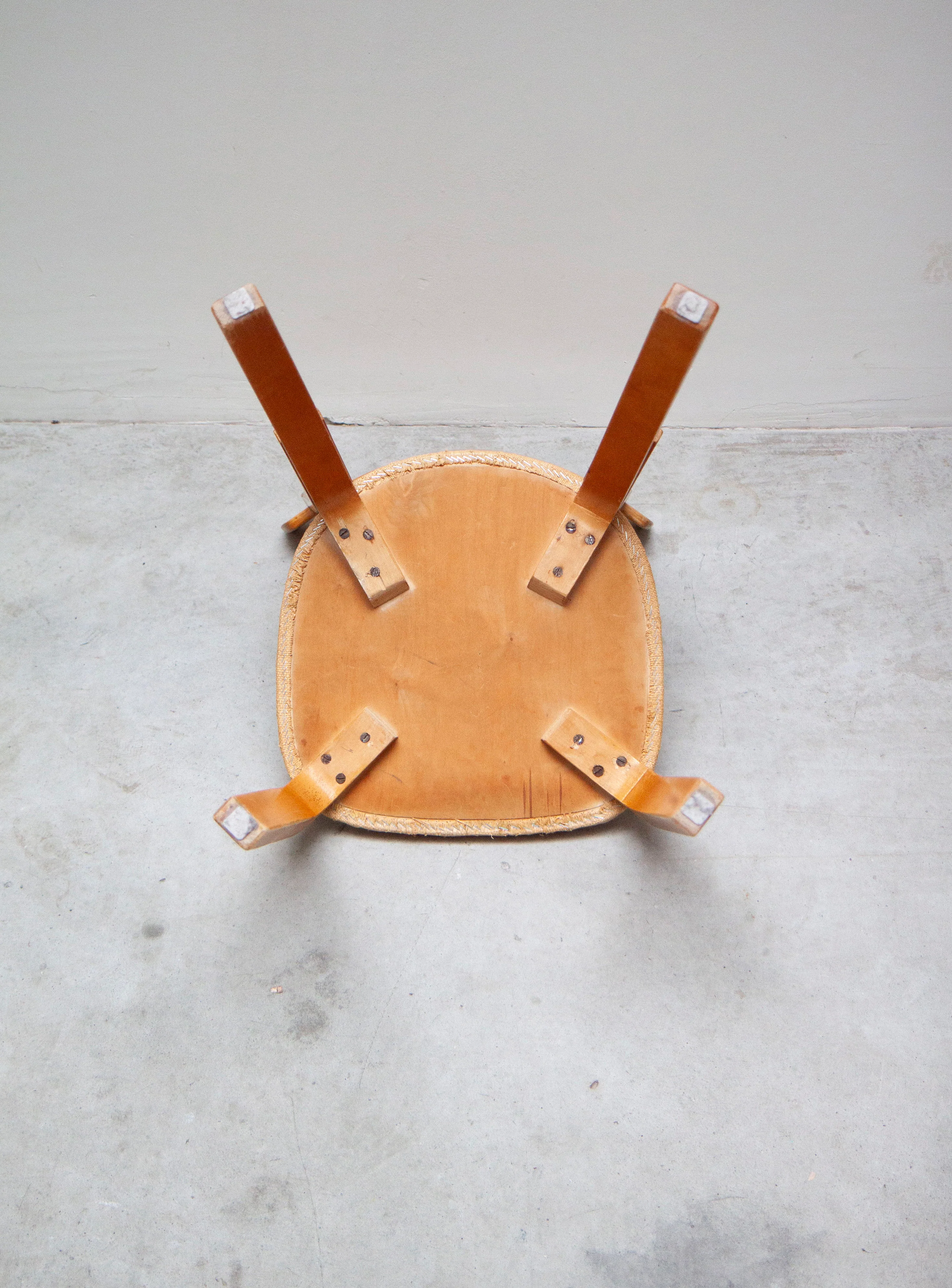 Artek 69 Chair by Alvar Aalto (Niinikangas) - Image 25