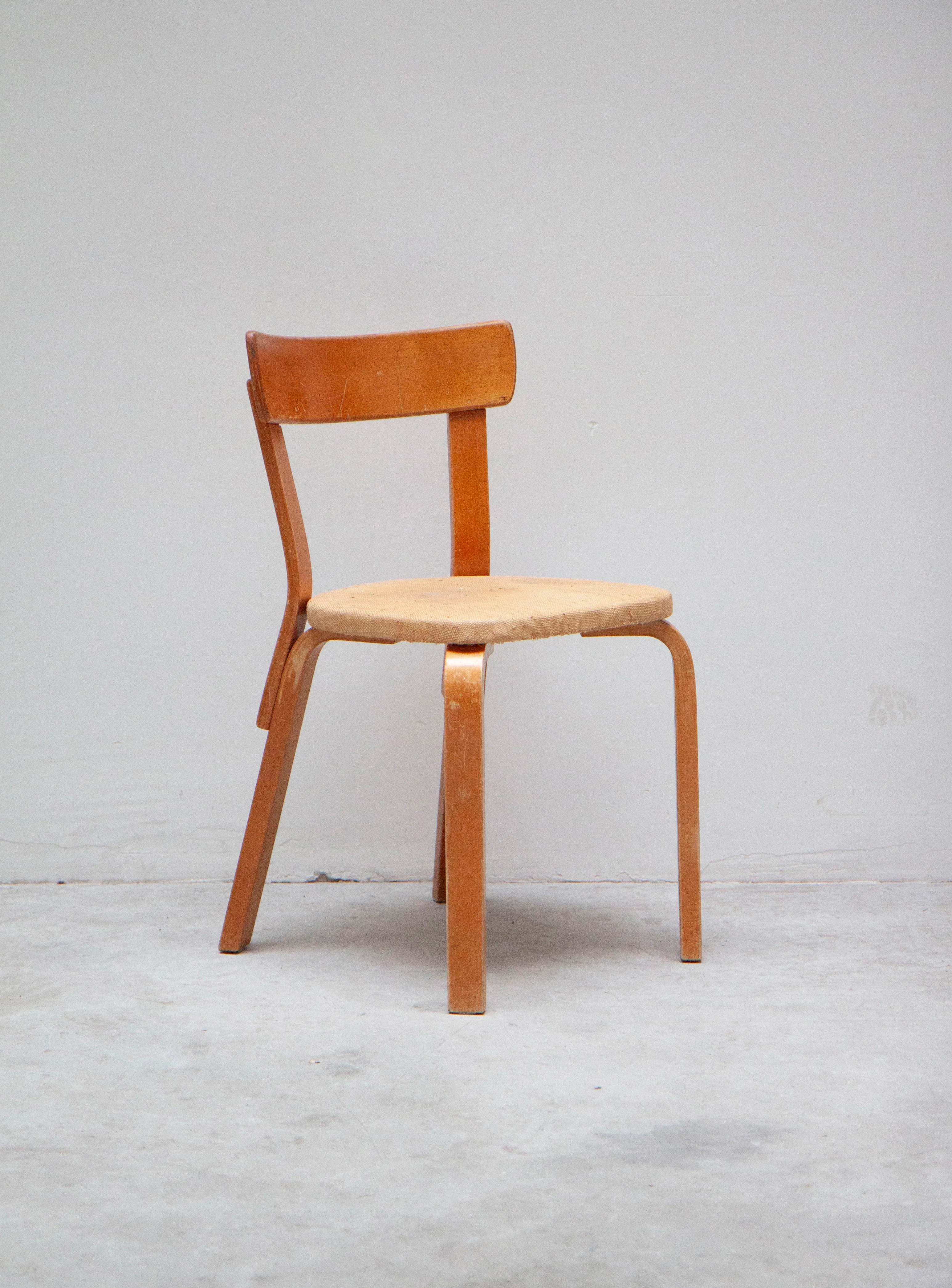 Artek 69 Chair by Alvar Aalto (Niinikangas) - Image 5