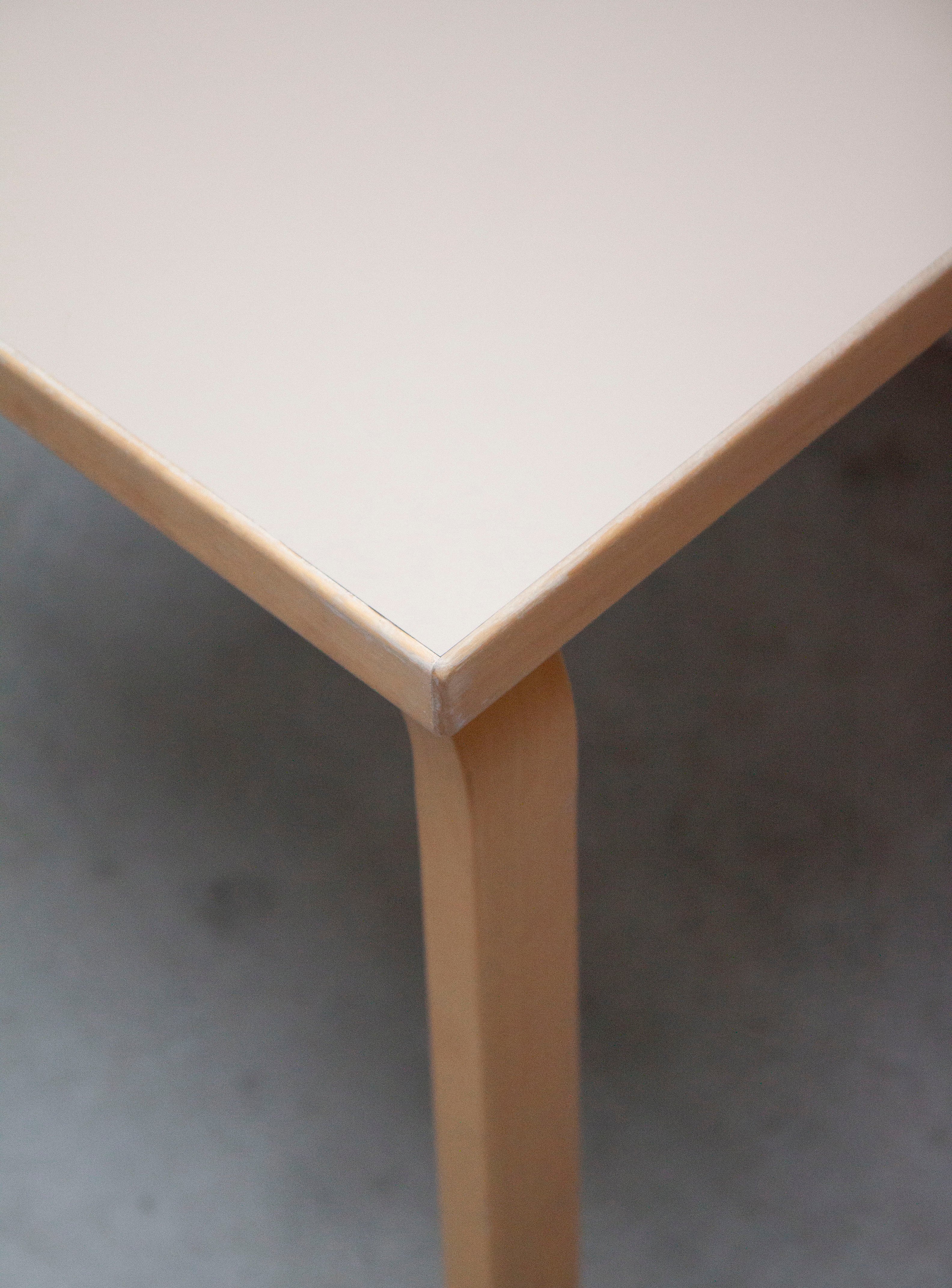 Artek 81C Dining Table by Alvar Aalto (Beige) - Image 11