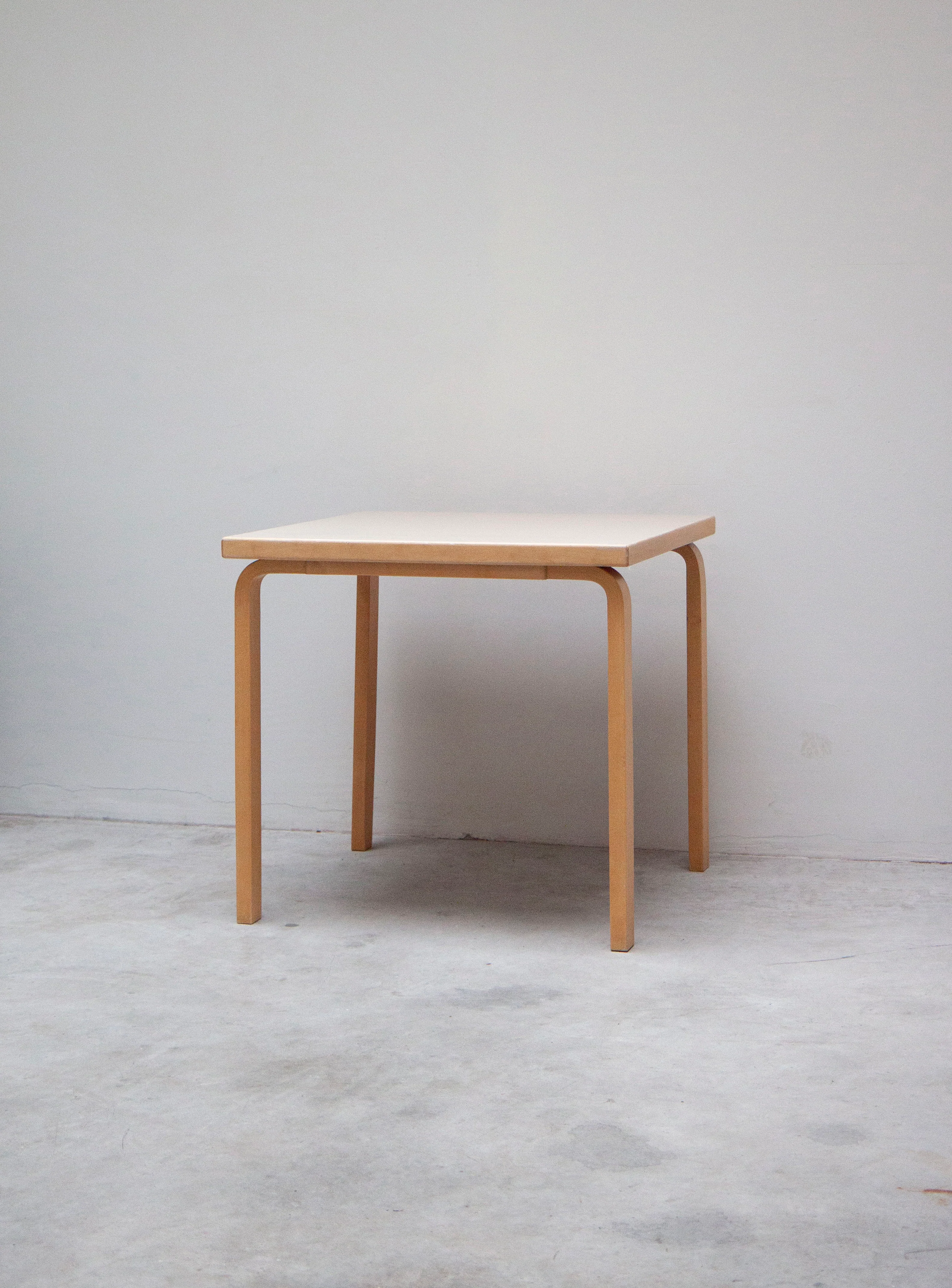Artek 81C Dining Table by Alvar Aalto (Beige) - Image 2
