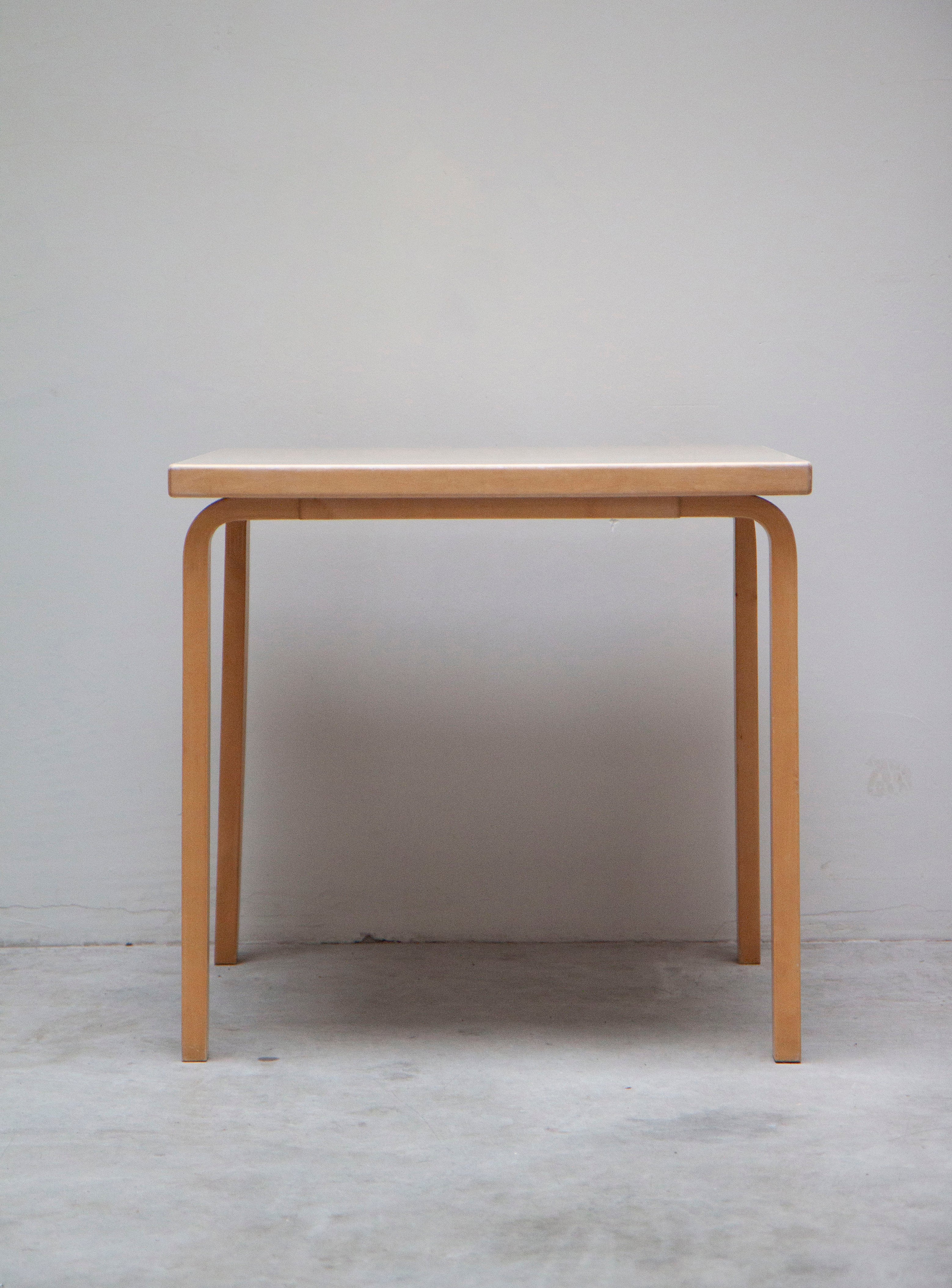 Artek 81C Dining Table by Alvar Aalto (Beige) - Image 5