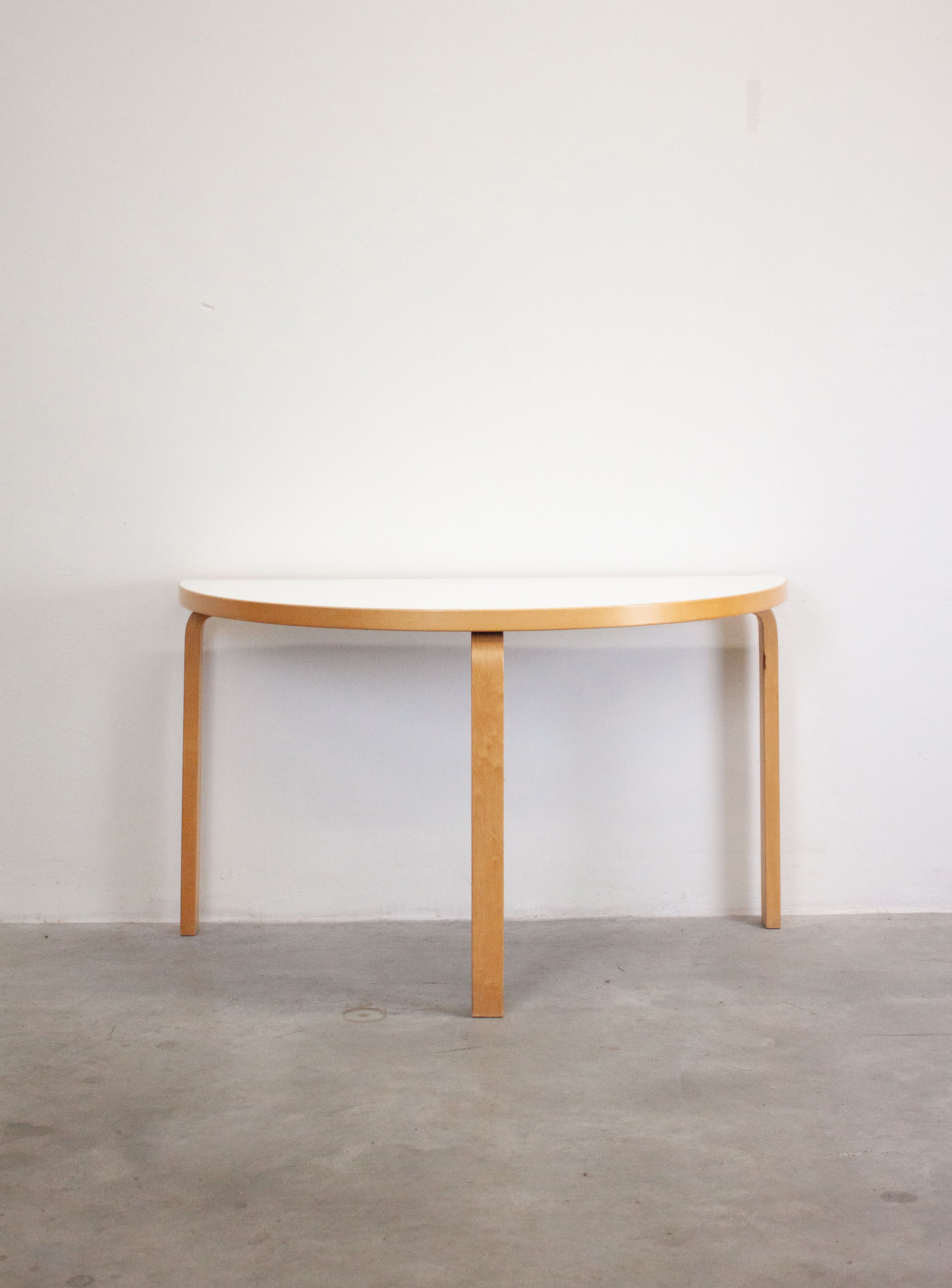 Artek Model 95 Half Round Dining Table by Alvar Aalto (White) - Image 5