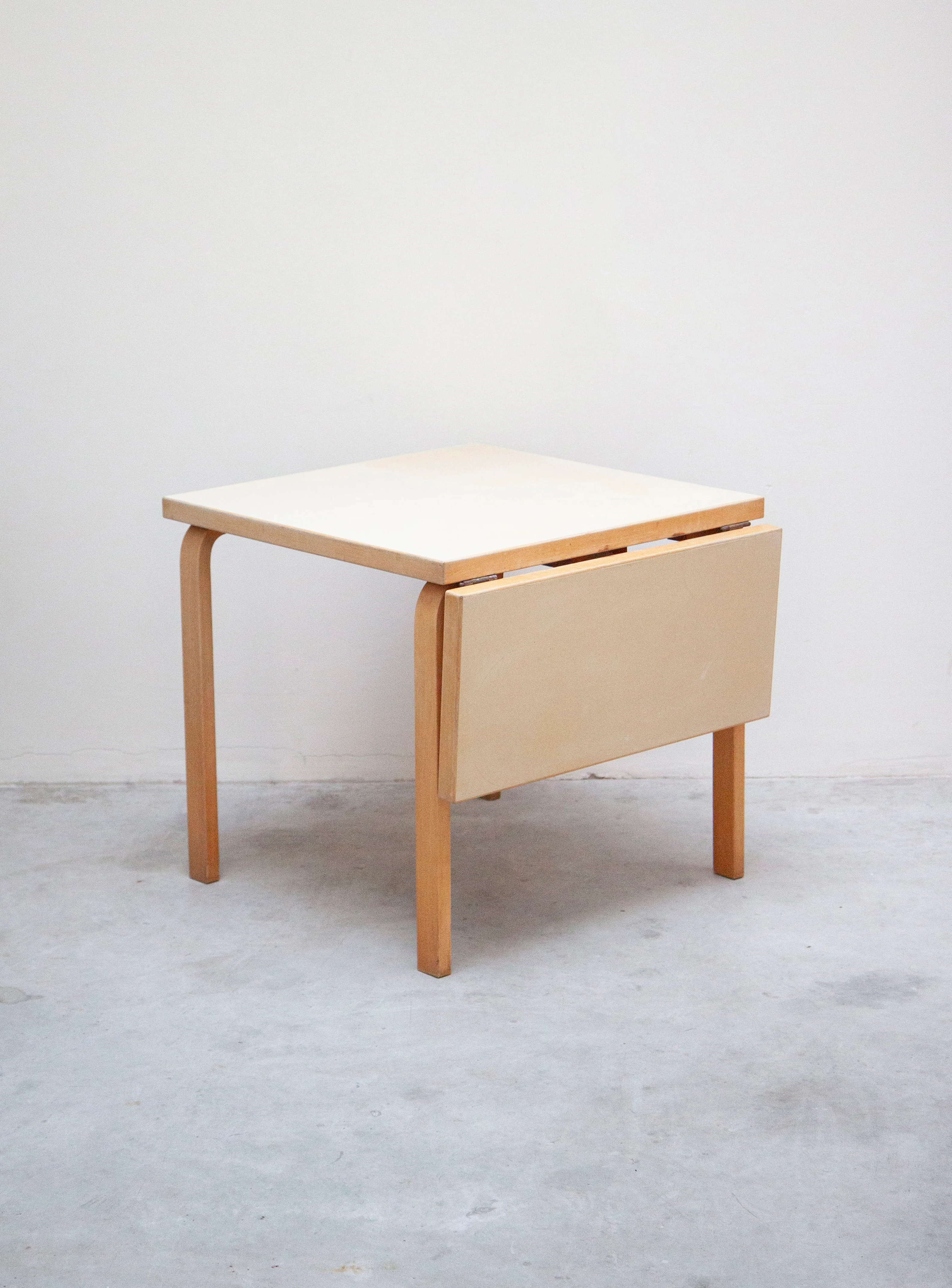 Artek DL81C Drop Leaf Table by Alvar Aalto (Butter) - Image 16