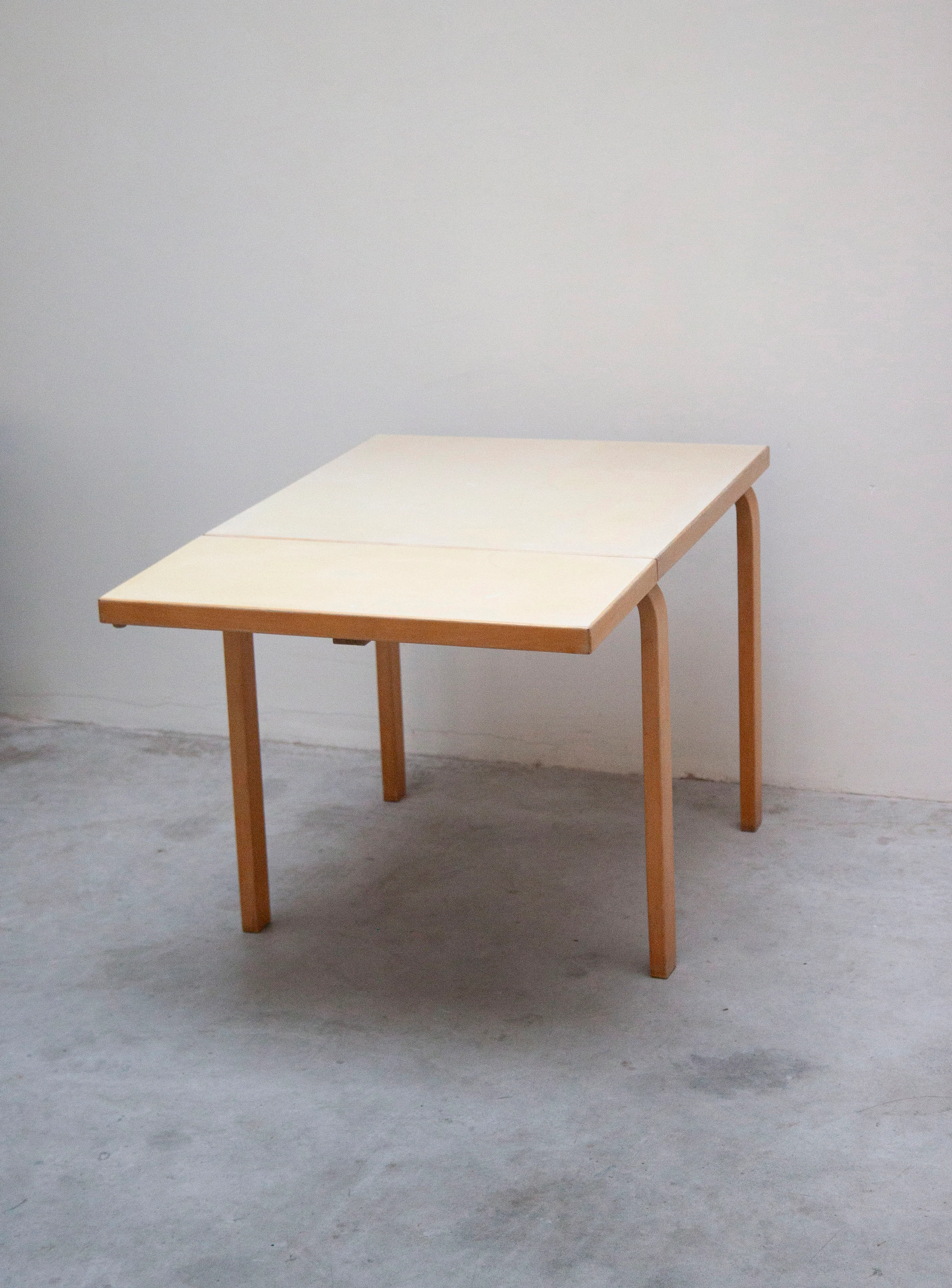 Artek DL81C Drop Leaf Table by Alvar Aalto (Butter) - Image 8