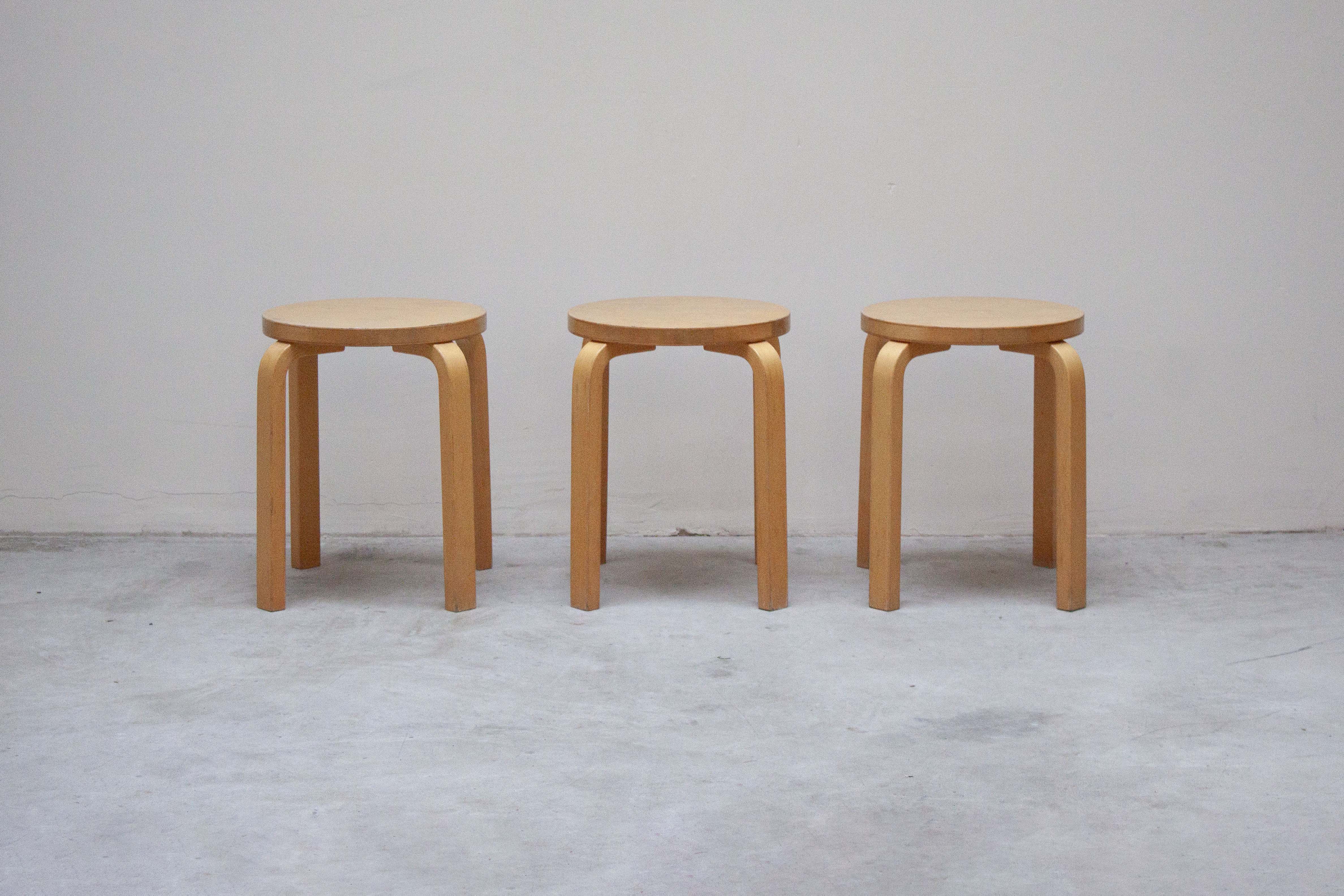 Artek E60 Stool by Alvar Aalto (Birch) - Image 12