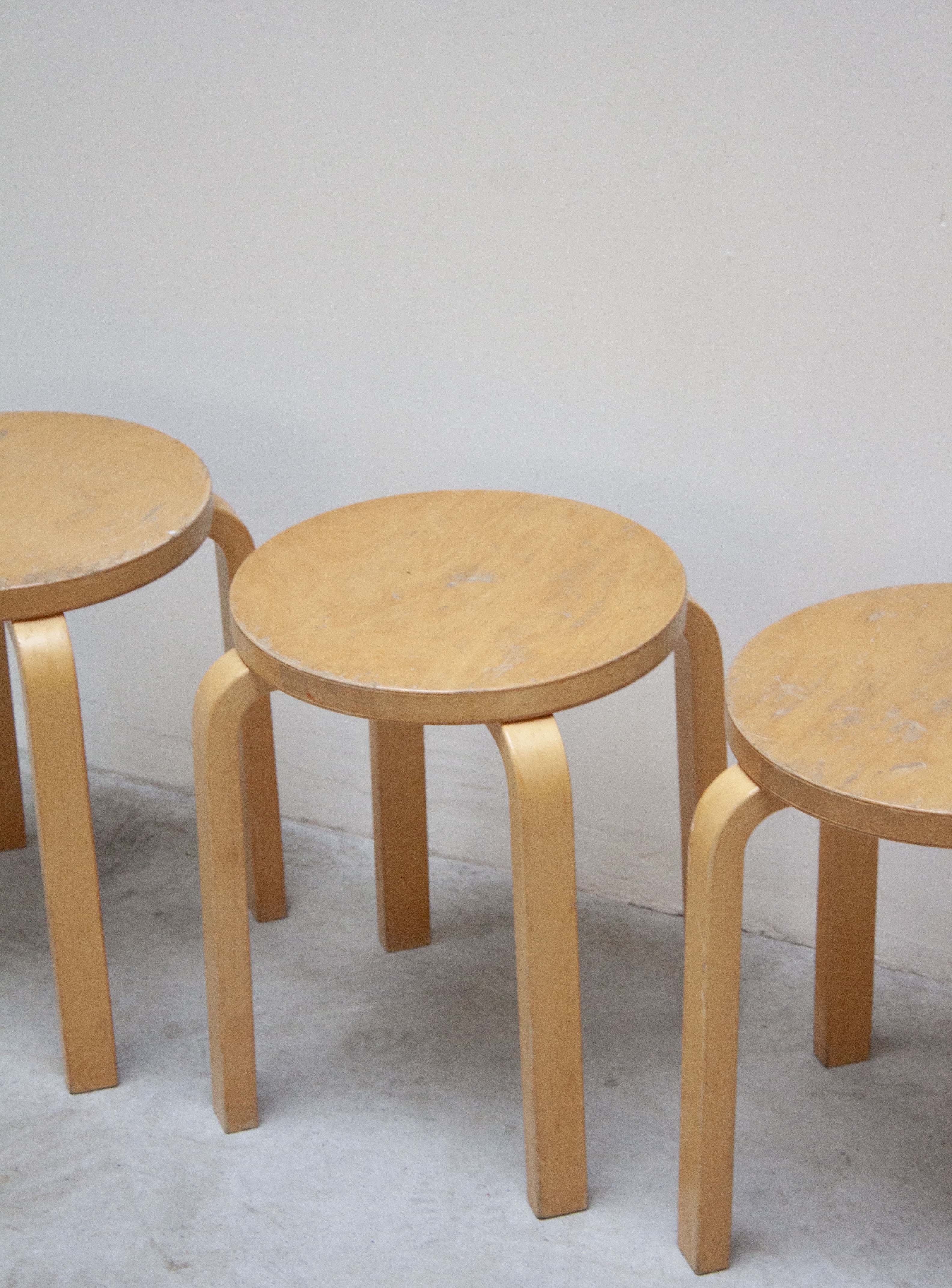 Artek E60 Stool by Alvar Aalto (Birch) - Image 22