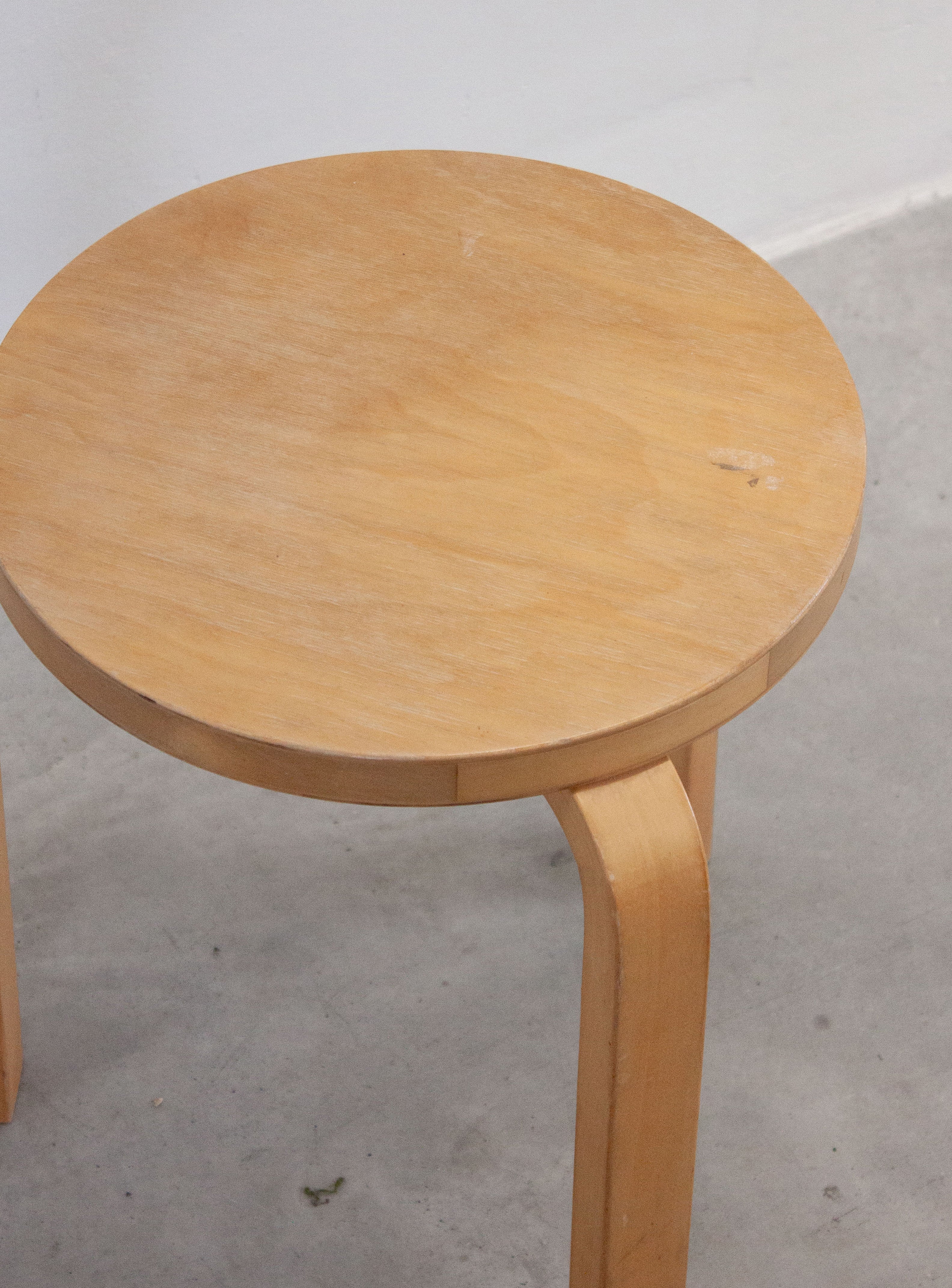 Artek Model 60 Stool by Alvar Aalto (Birch) - Image 7