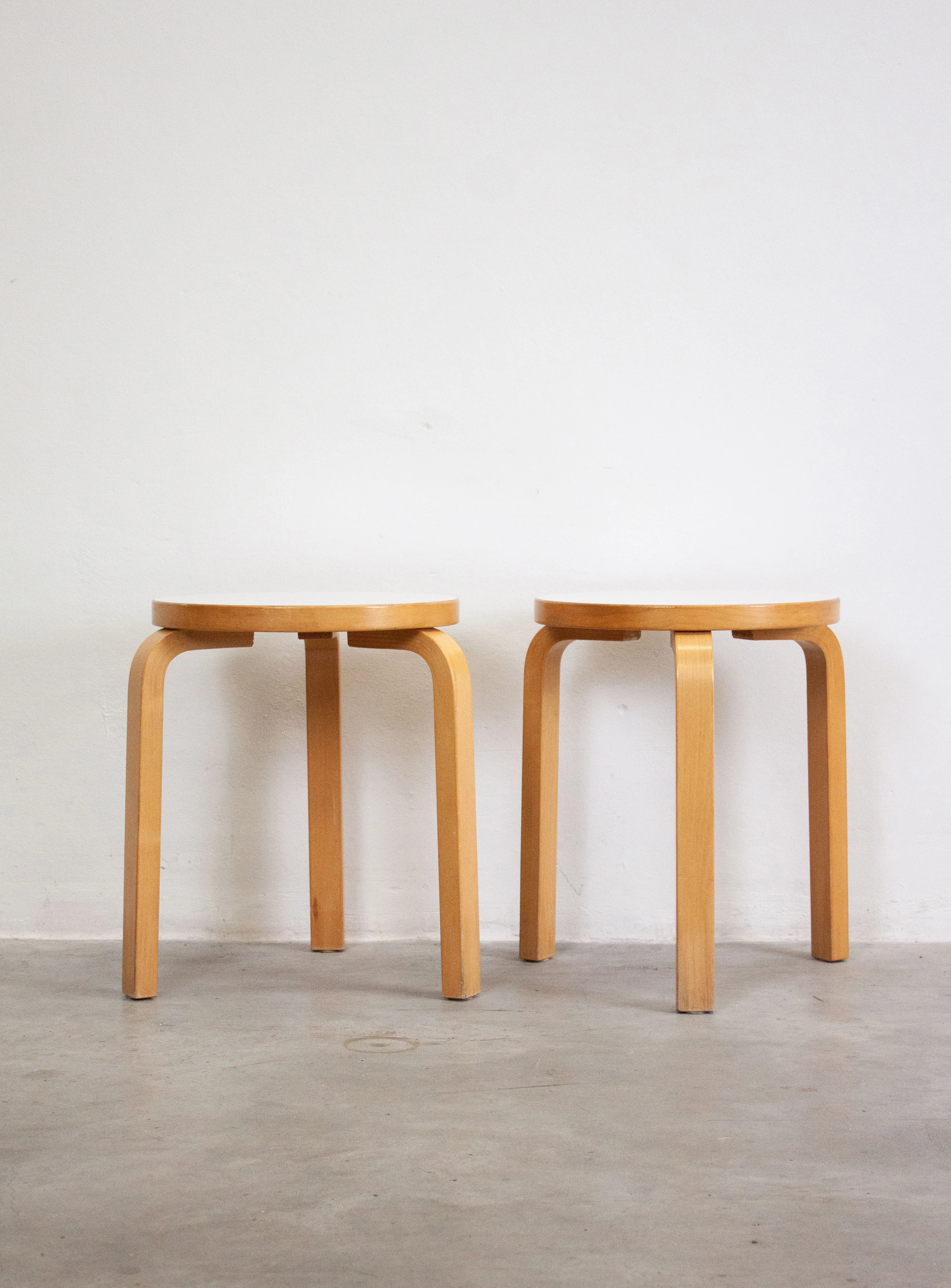 Artek Model 60 Stool by Alvar Aalto (White) - Image 18