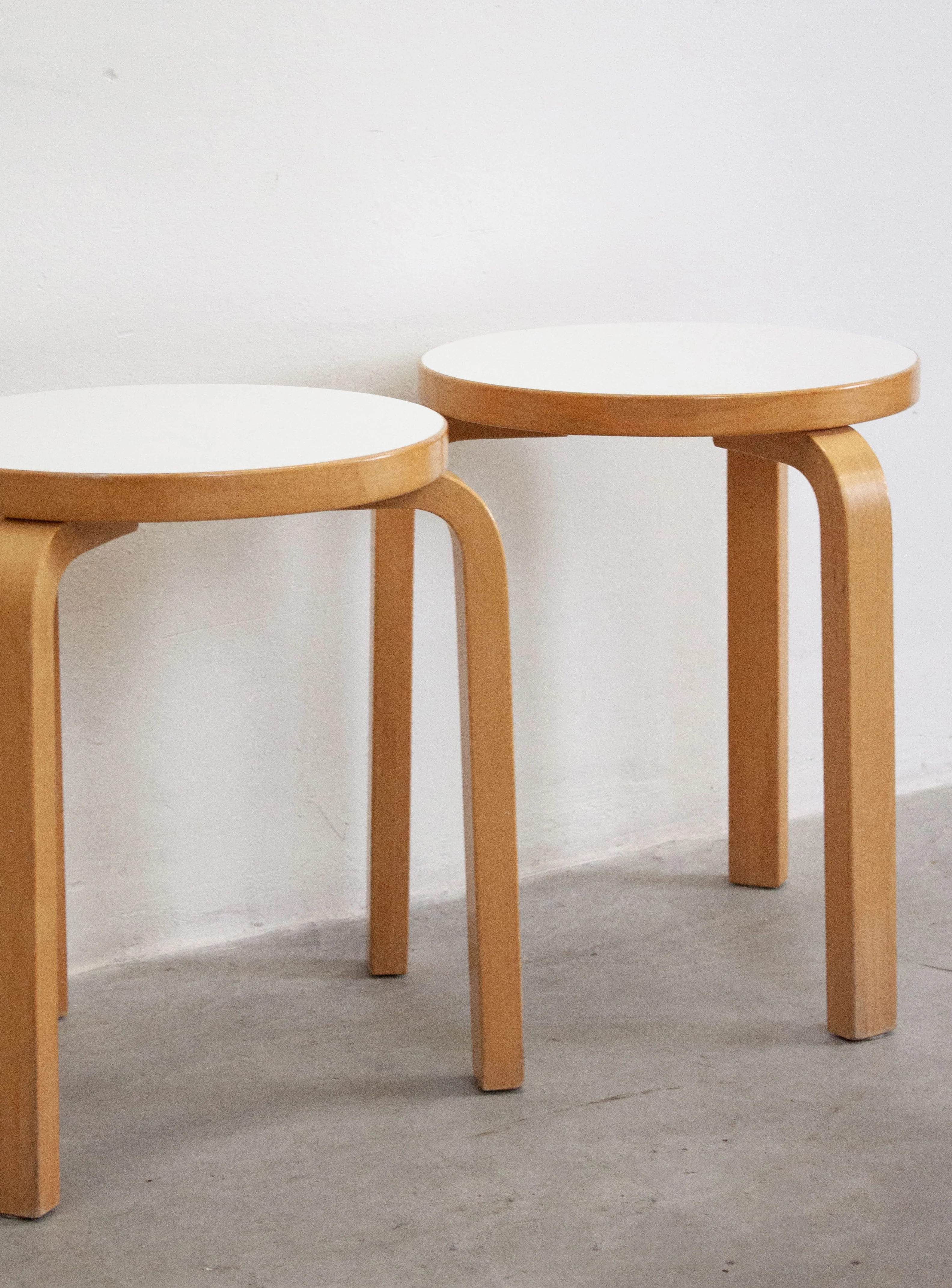 Artek Model 60 Stool by Alvar Aalto (White) - Image 24
