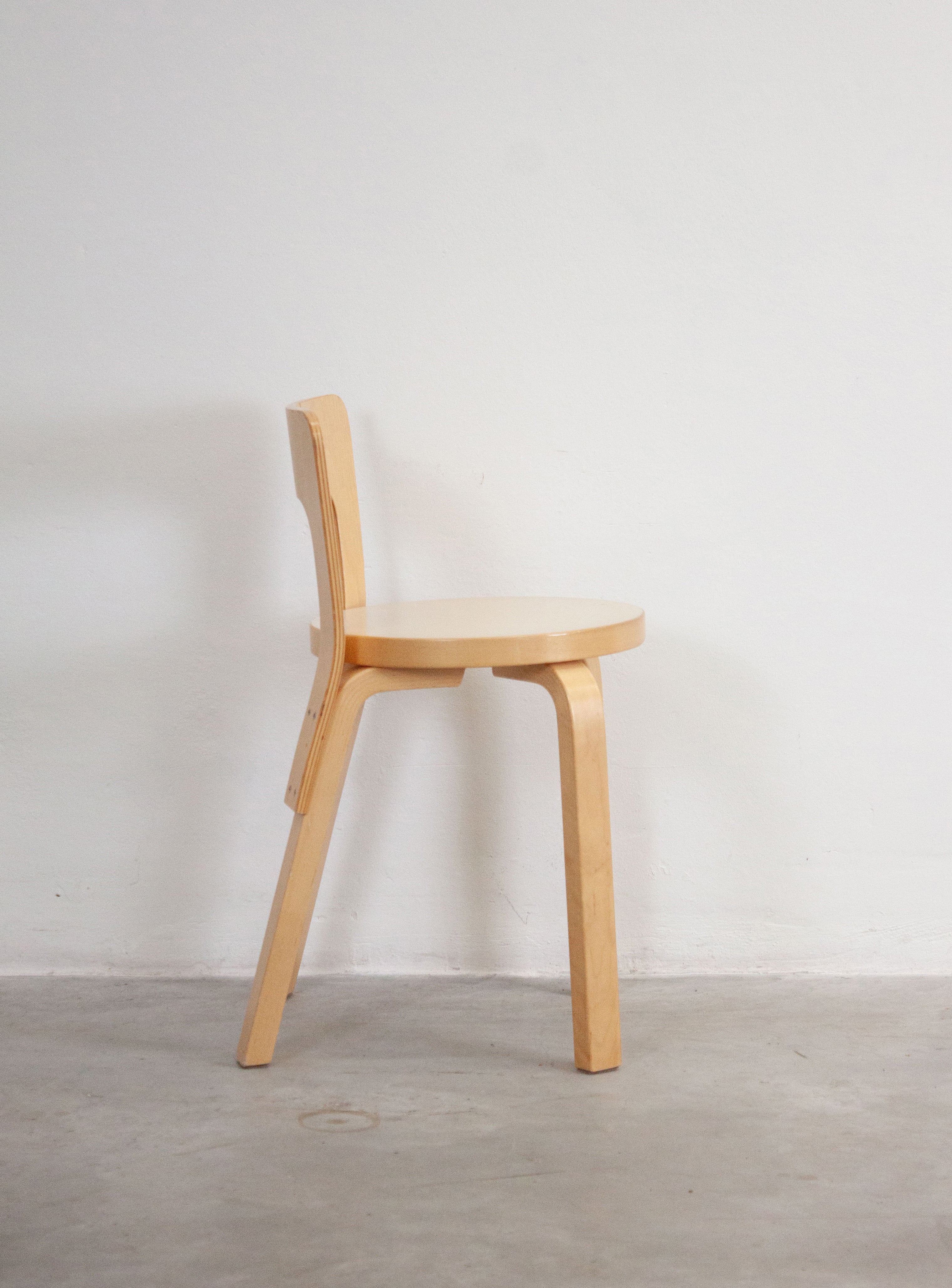 Artek Model 65 Chair by Alvar Aalto (Beige) - Image 10