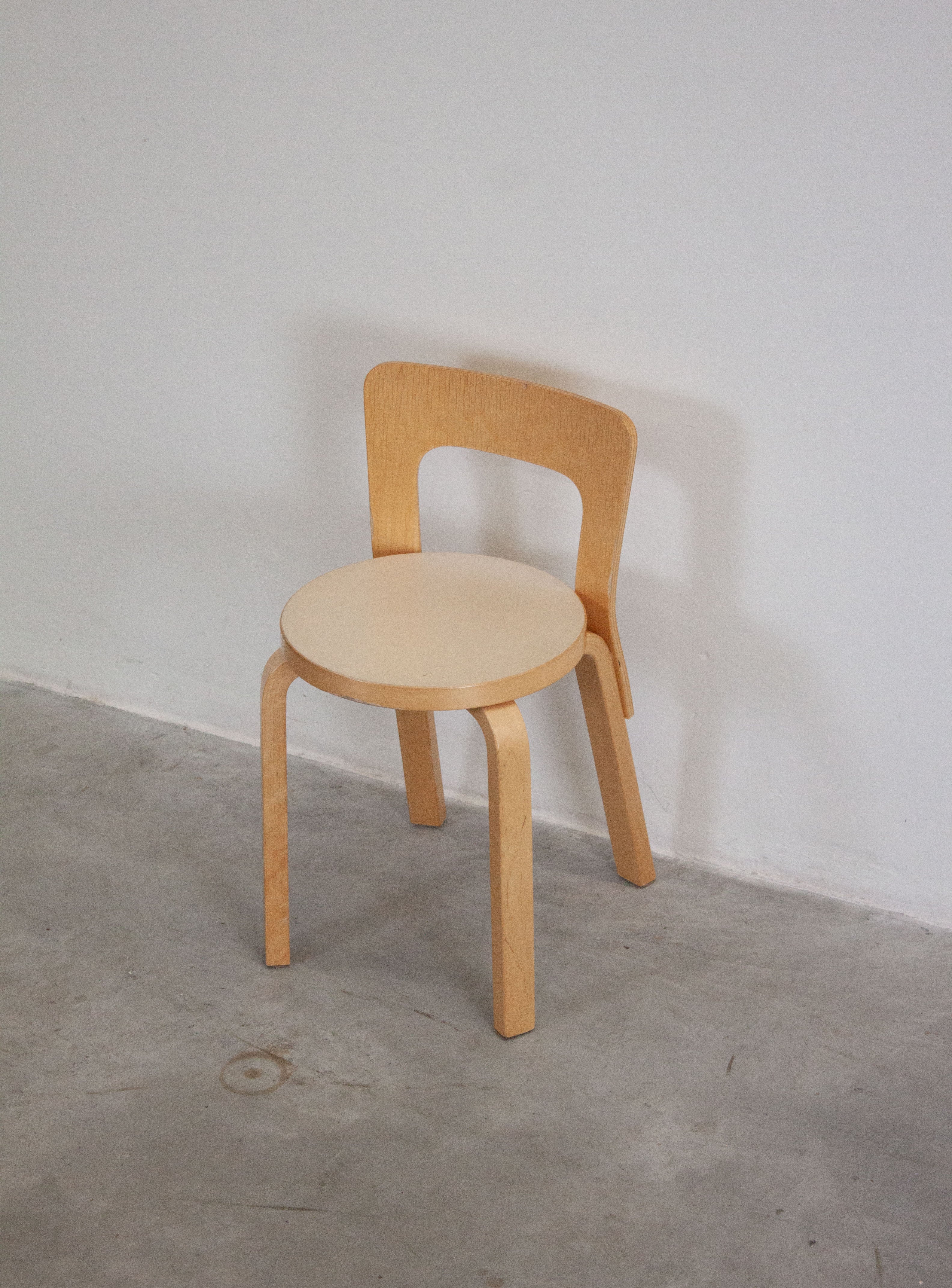 Artek Model 65 Chair by Alvar Aalto (Beige) - Image 15