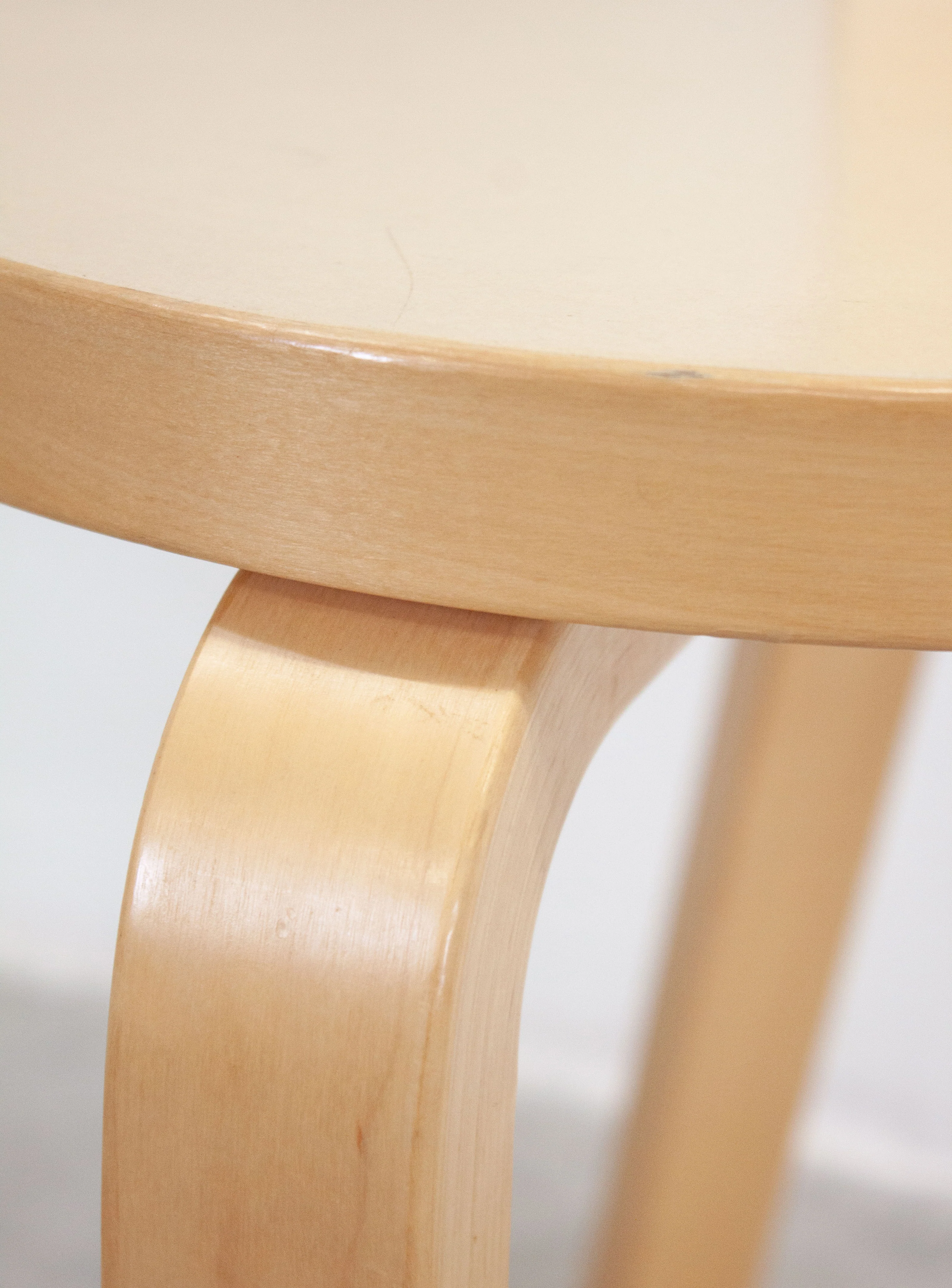 Artek Model 65 Chair by Alvar Aalto (Beige) - Image 19