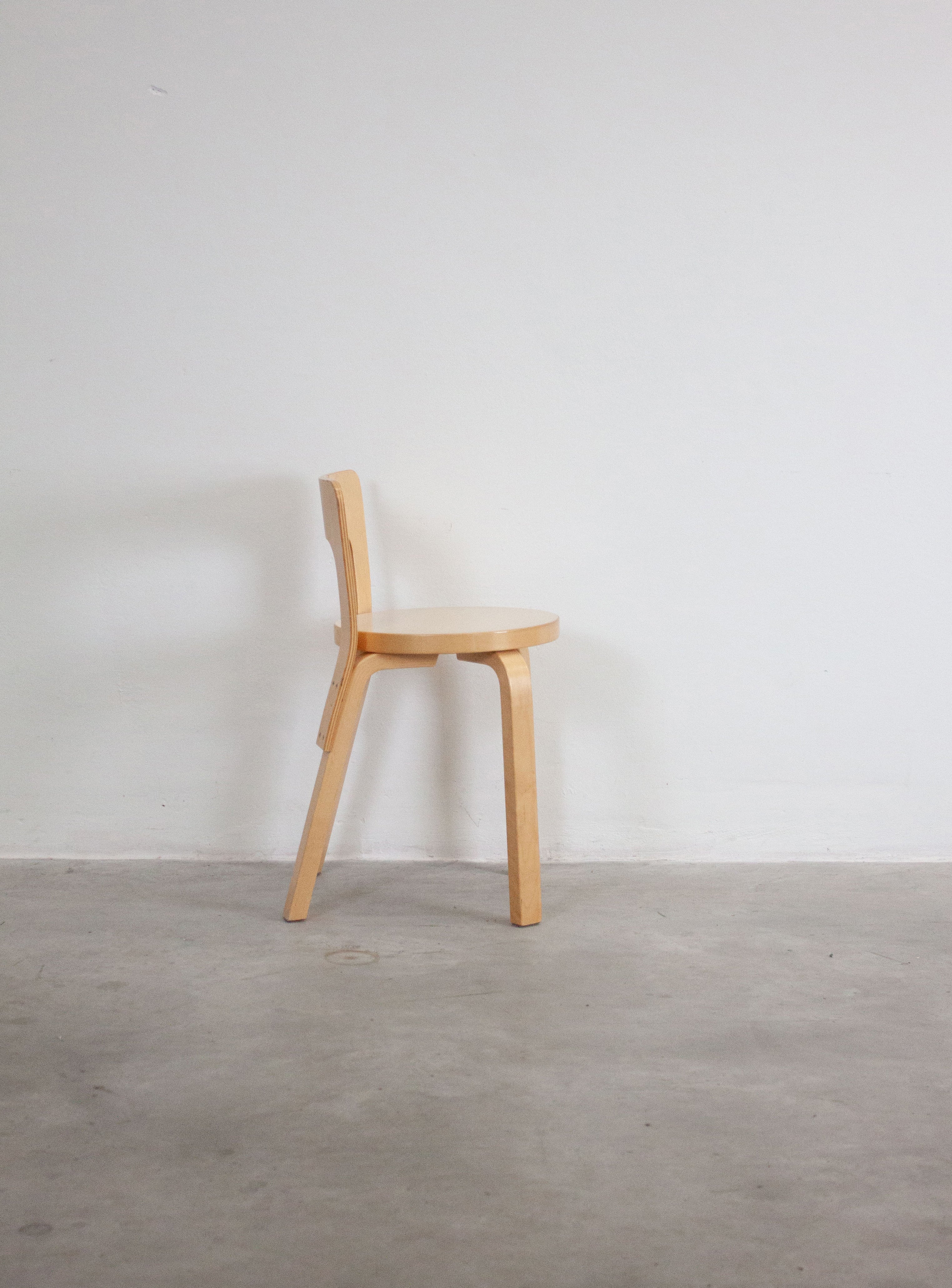 Artek Model 65 Chair by Alvar Aalto (Beige) - Image 9