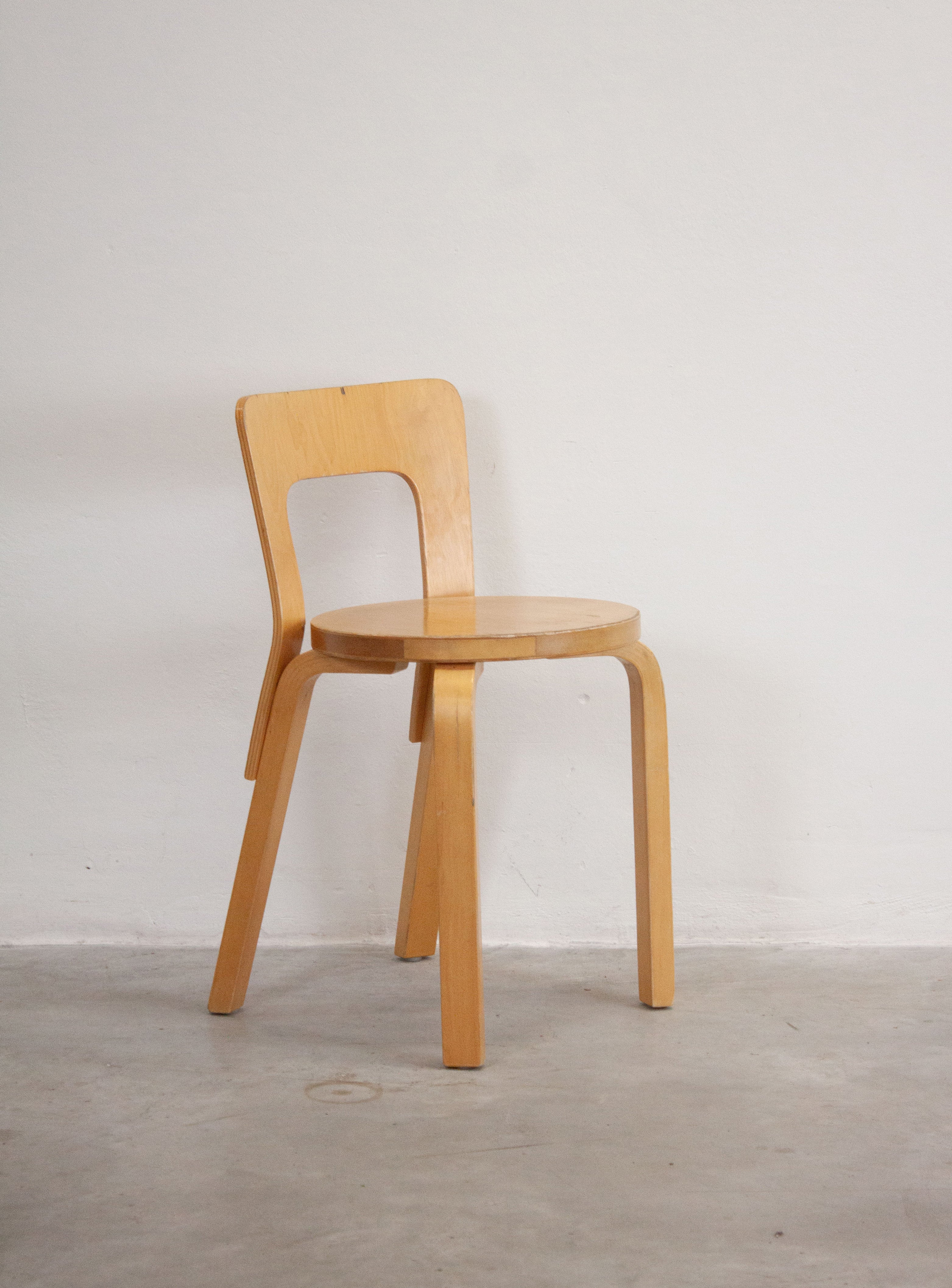 Artek Model 65 Chair by Alvar Aalto (Birch) - Image 9