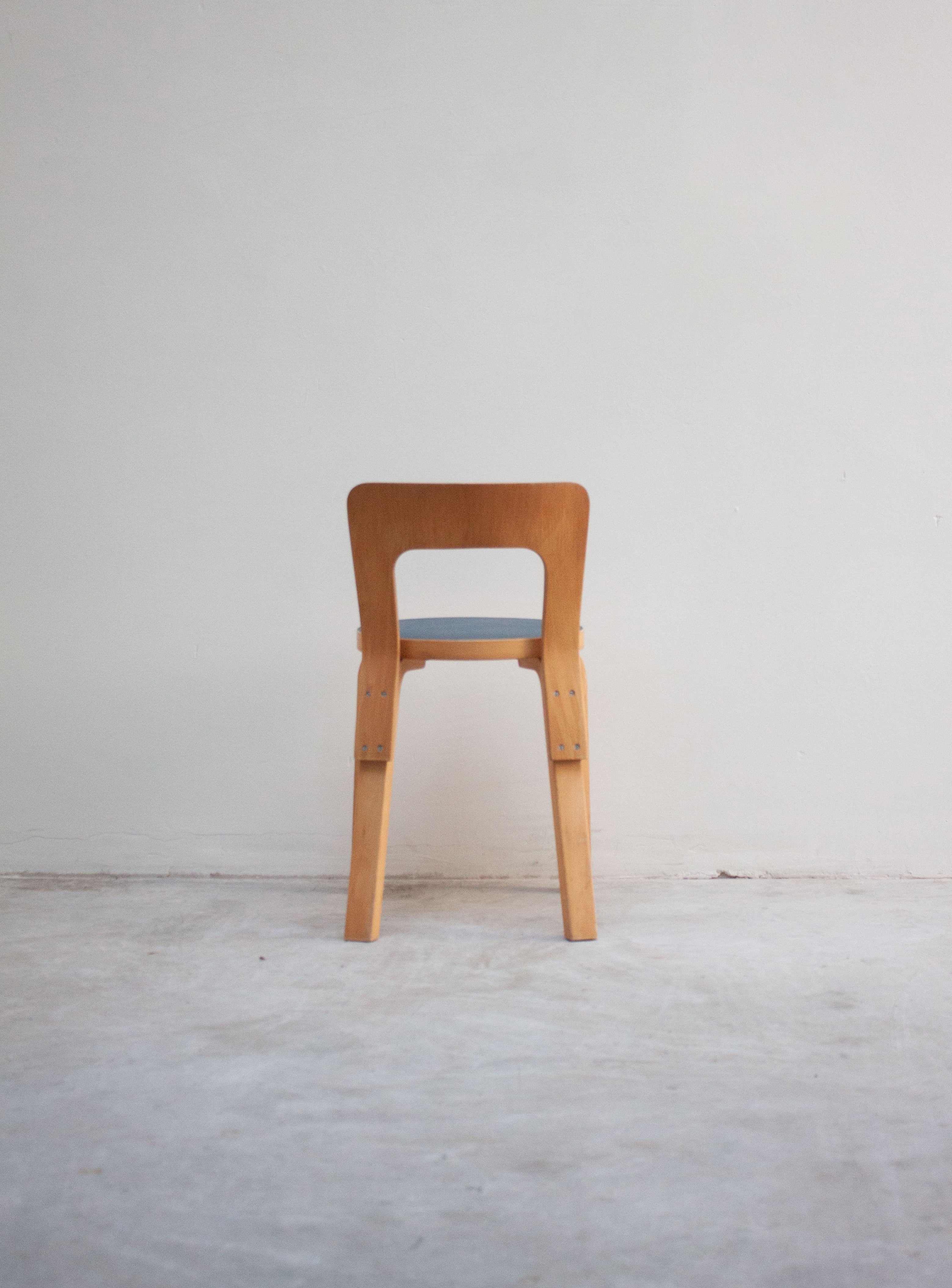 Artek Model 65 Chair by Alvar Aalto (Blue) - Image 12
