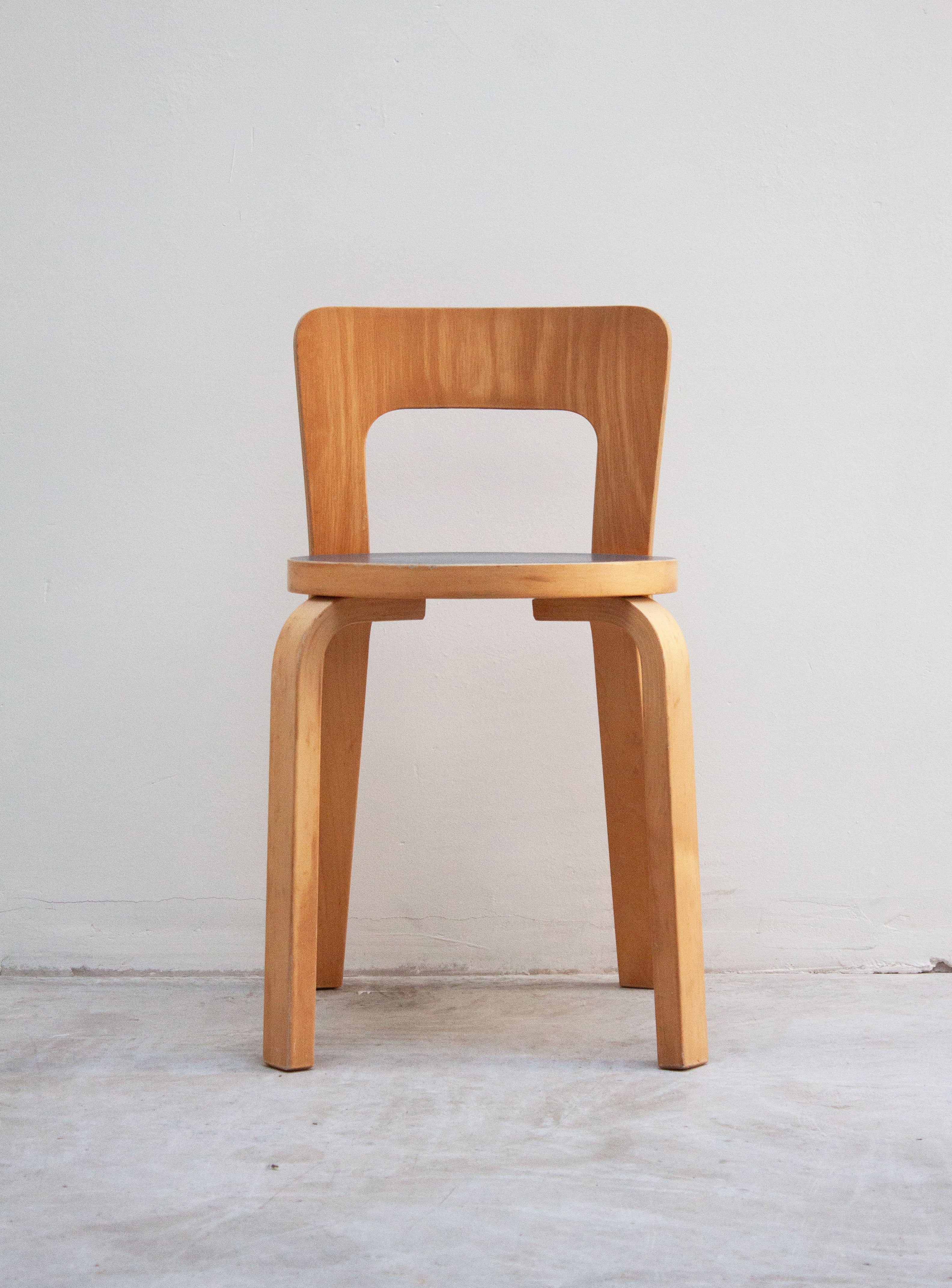 Artek Model 65 Chair by Alvar Aalto (Blue) - Image 6