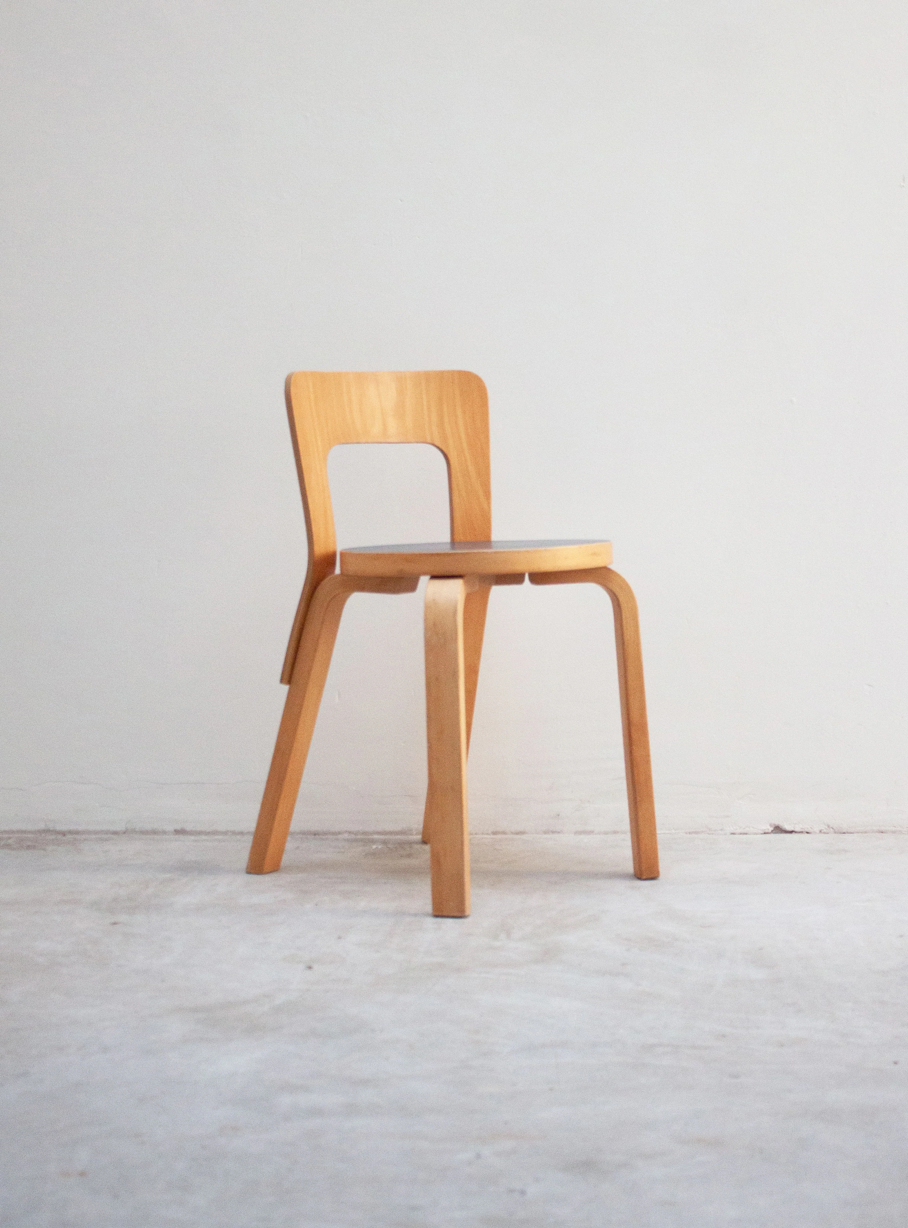 Artek Model 65 Chair by Alvar Aalto (Blue) - Image 8
