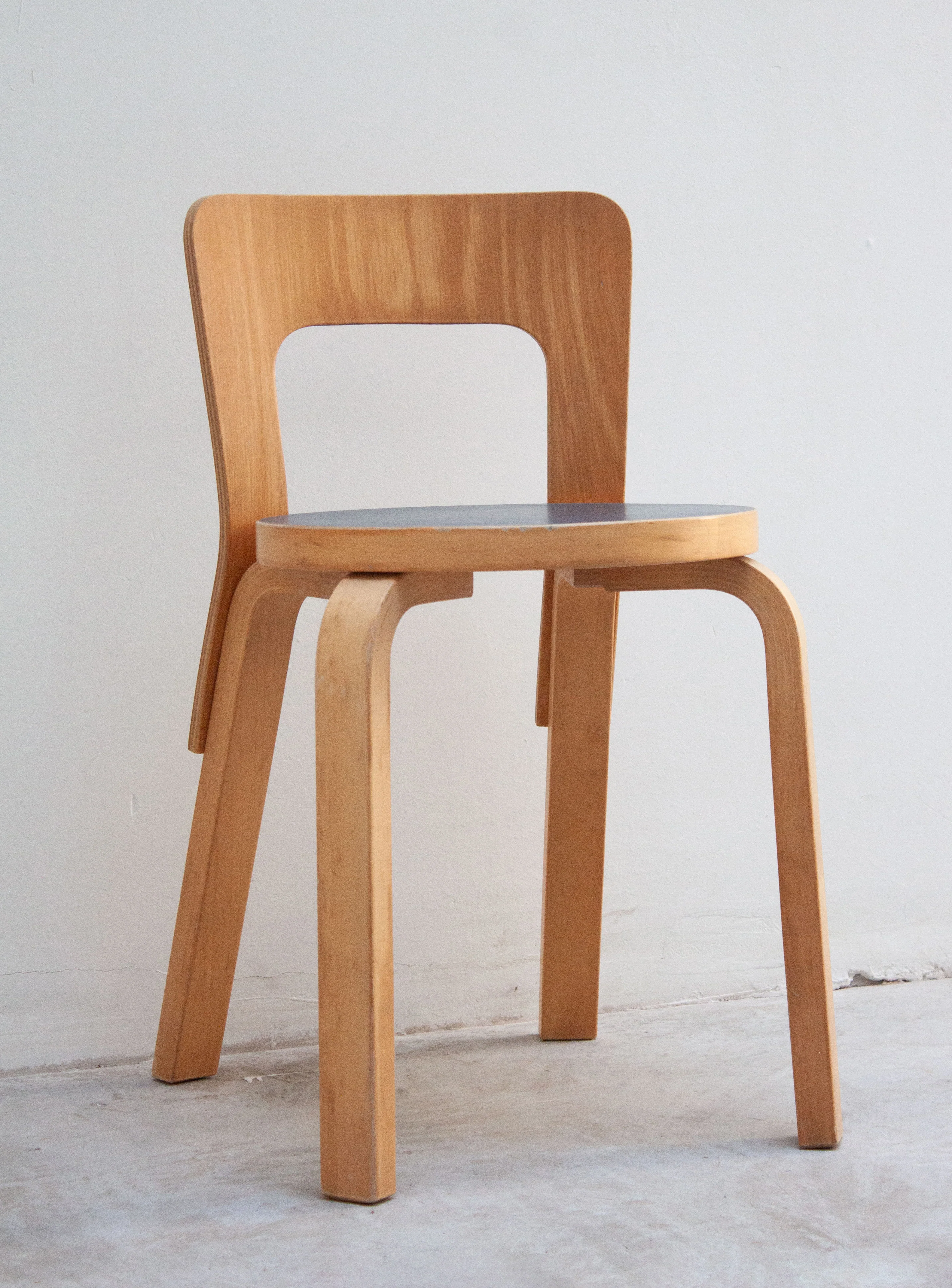 Artek Model 65 Chair by Alvar Aalto (Blue) - Image 9