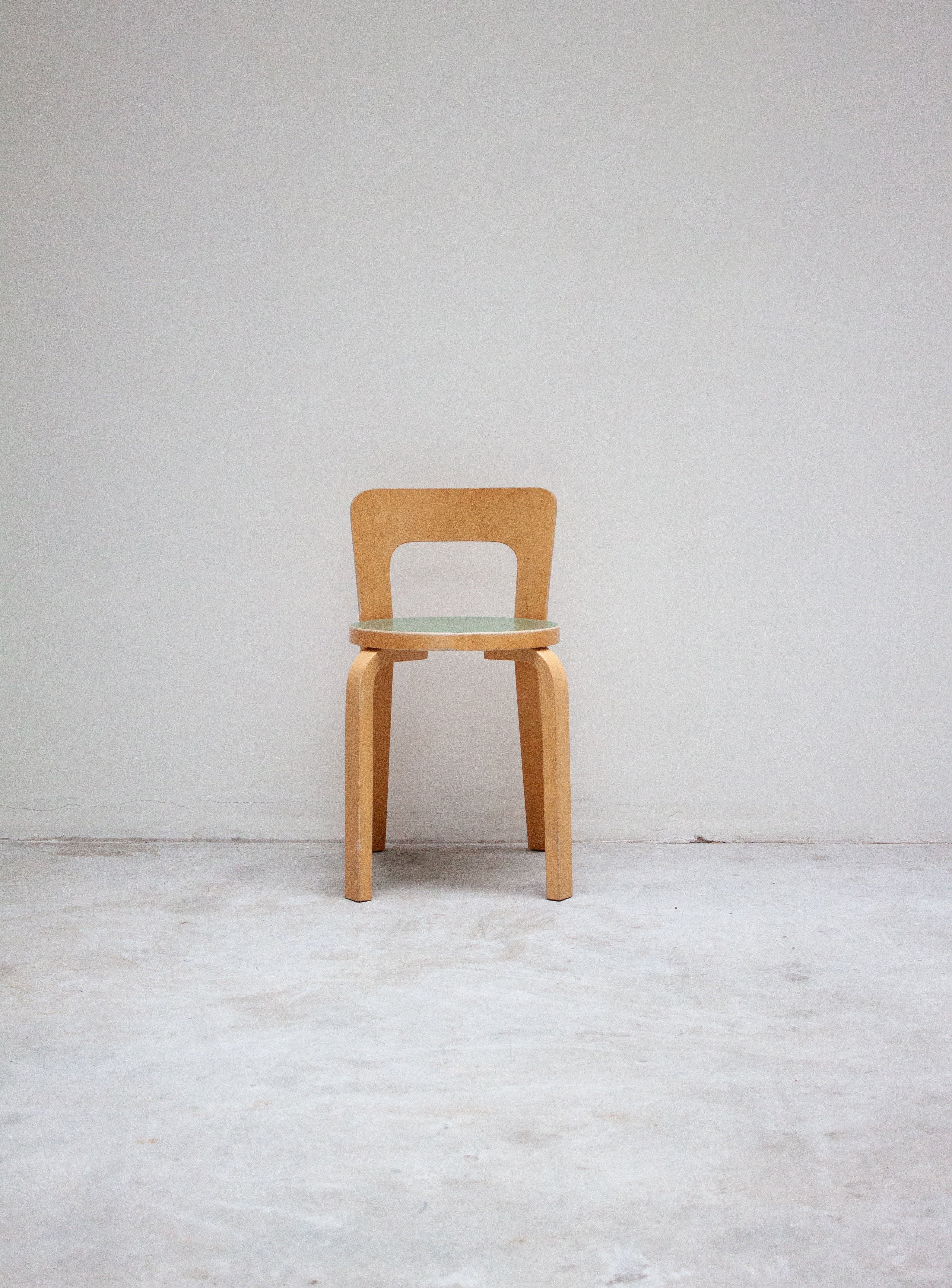 Artek Model 65 Chair by Alvar Aalto (Green) - Image 8