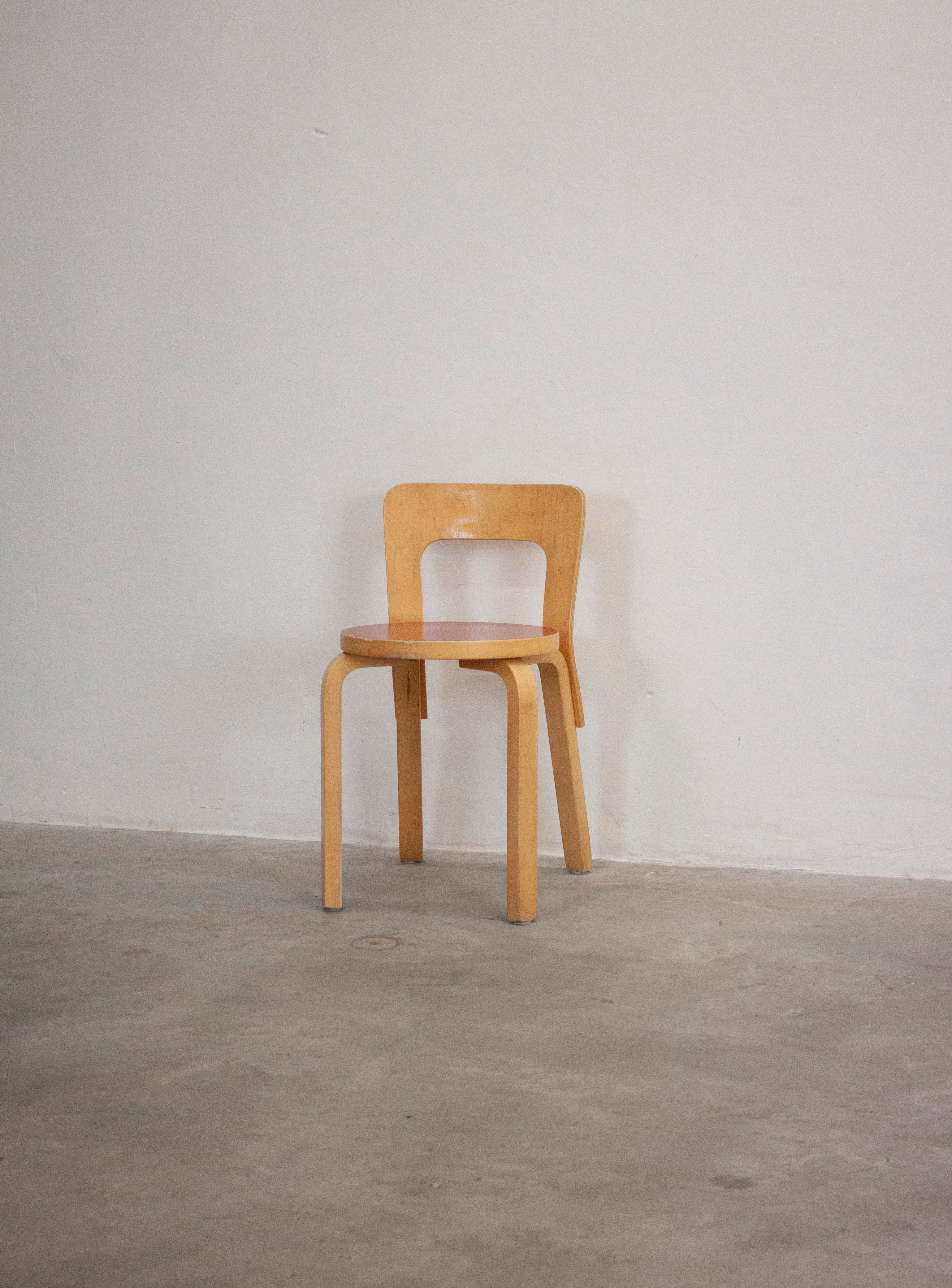 Artek Model 65 Chair by Alvar Aalto (Red) - Image 3