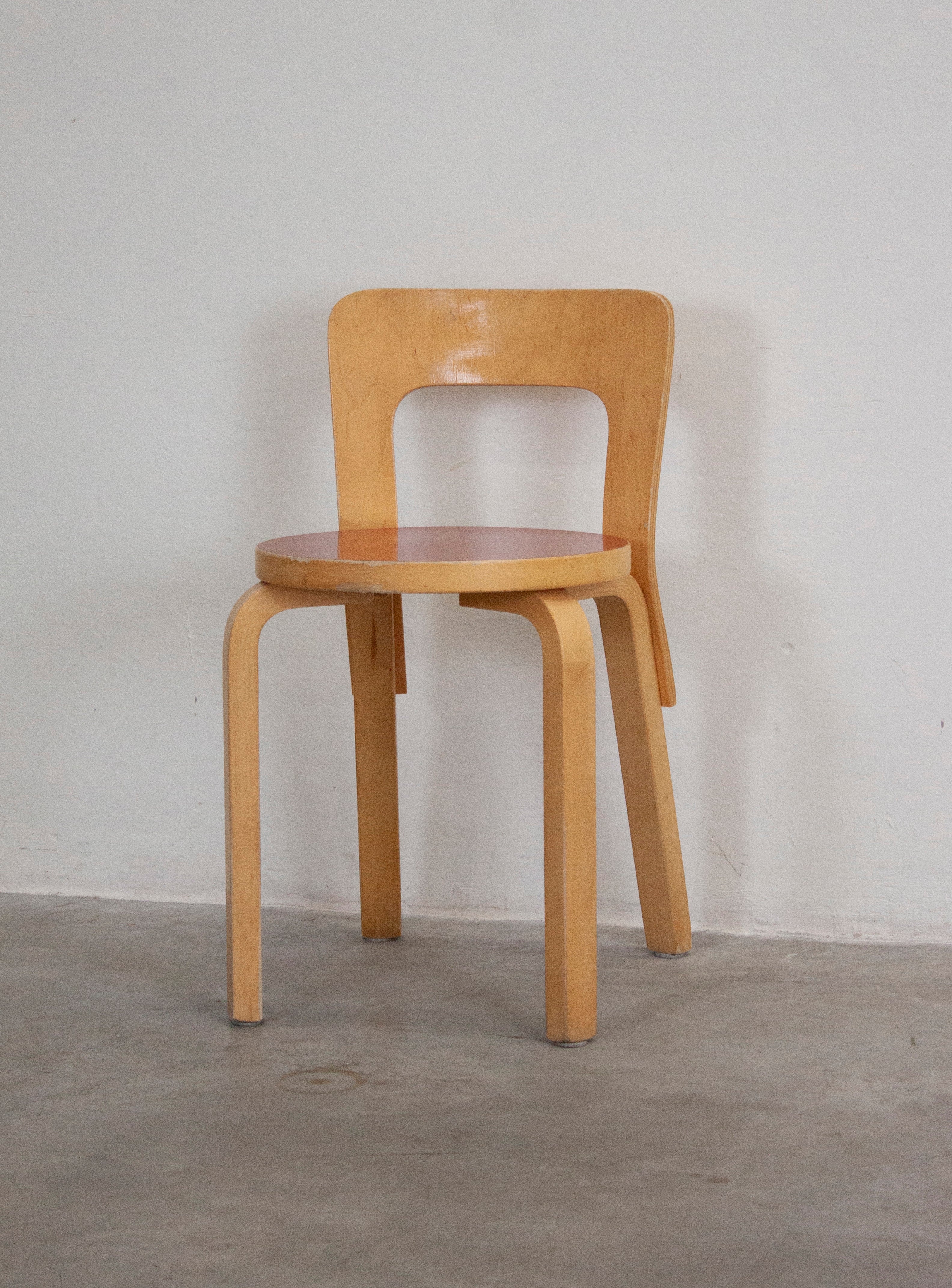 Artek Model 65 Chair by Alvar Aalto (Red) - Image 4