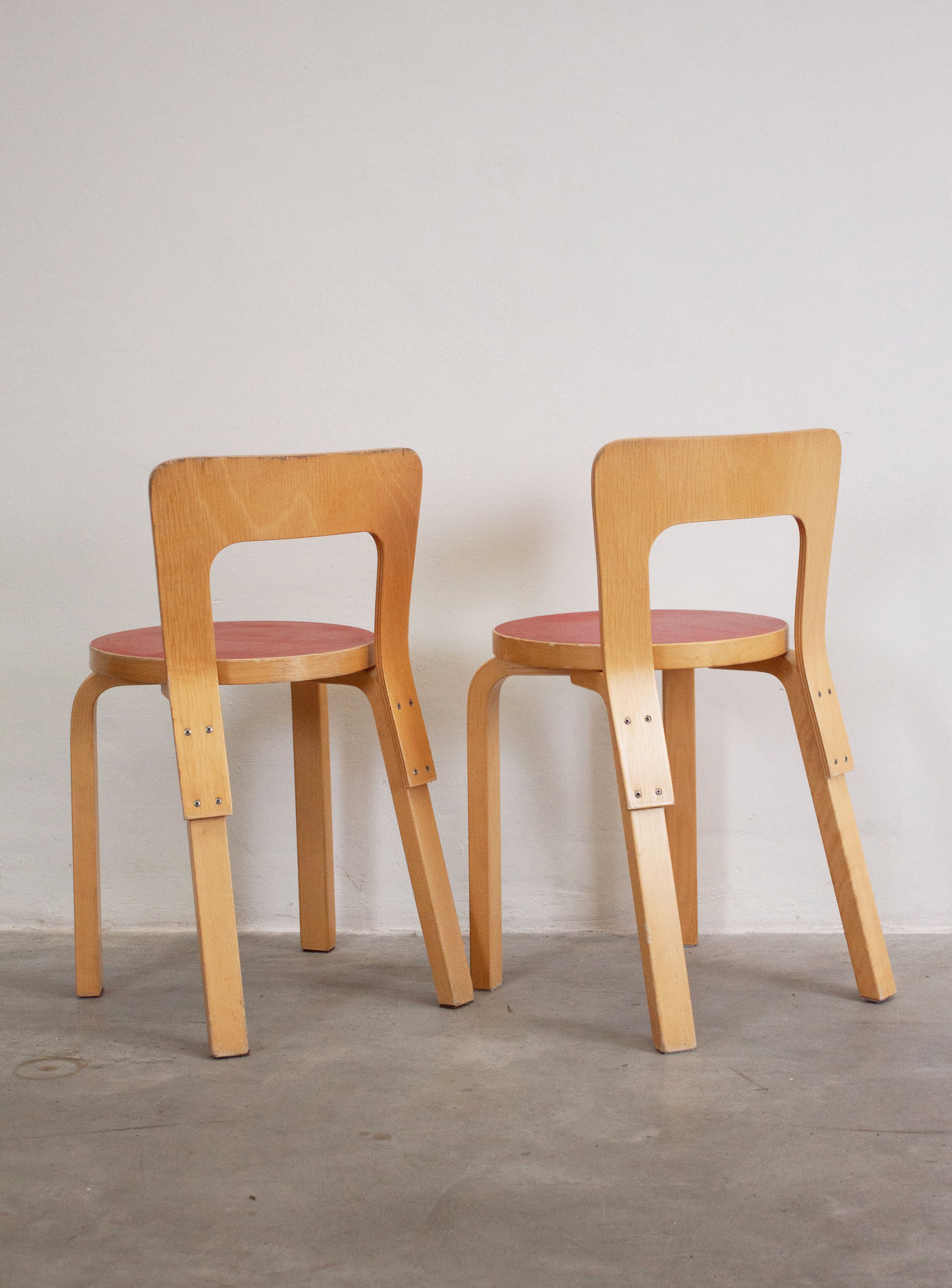 Artek Model 65 Chair by Alvar Aalto (Red) - Image 23