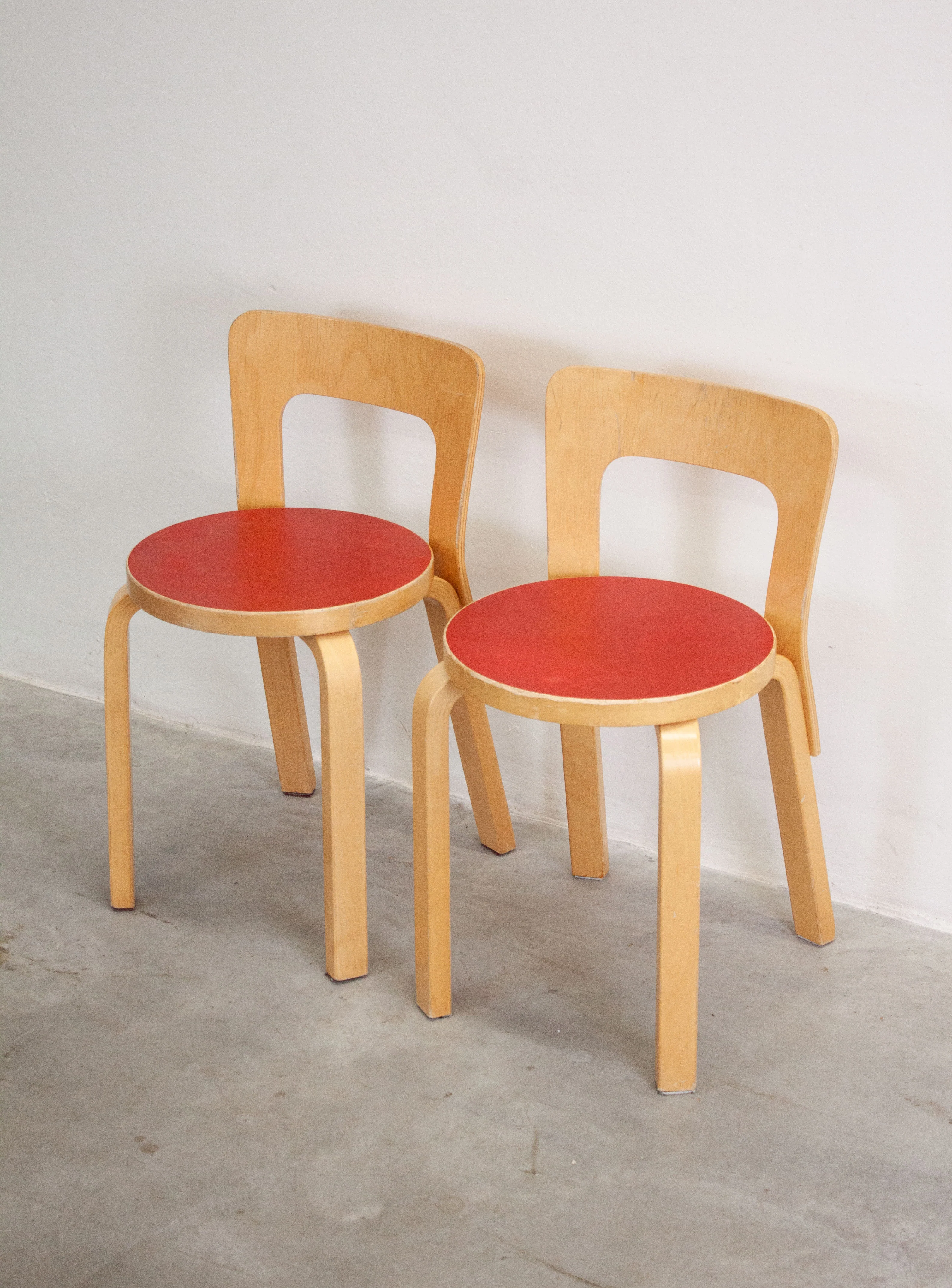 Artek Model 65 Chair by Alvar Aalto (Red) - Image 5