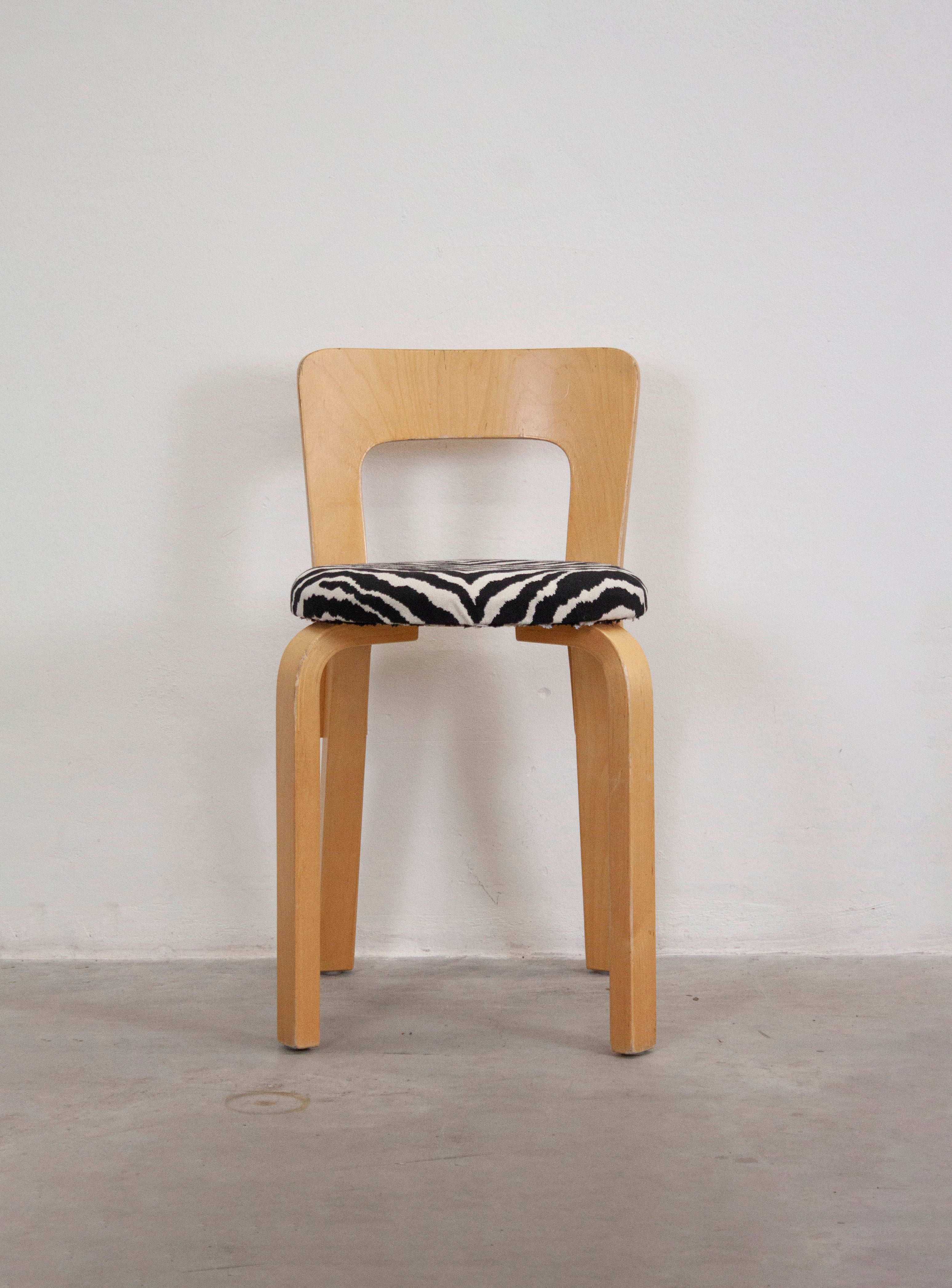 Artek Model 65 Chair by Alvar Aalto (Zebra) - Image 13