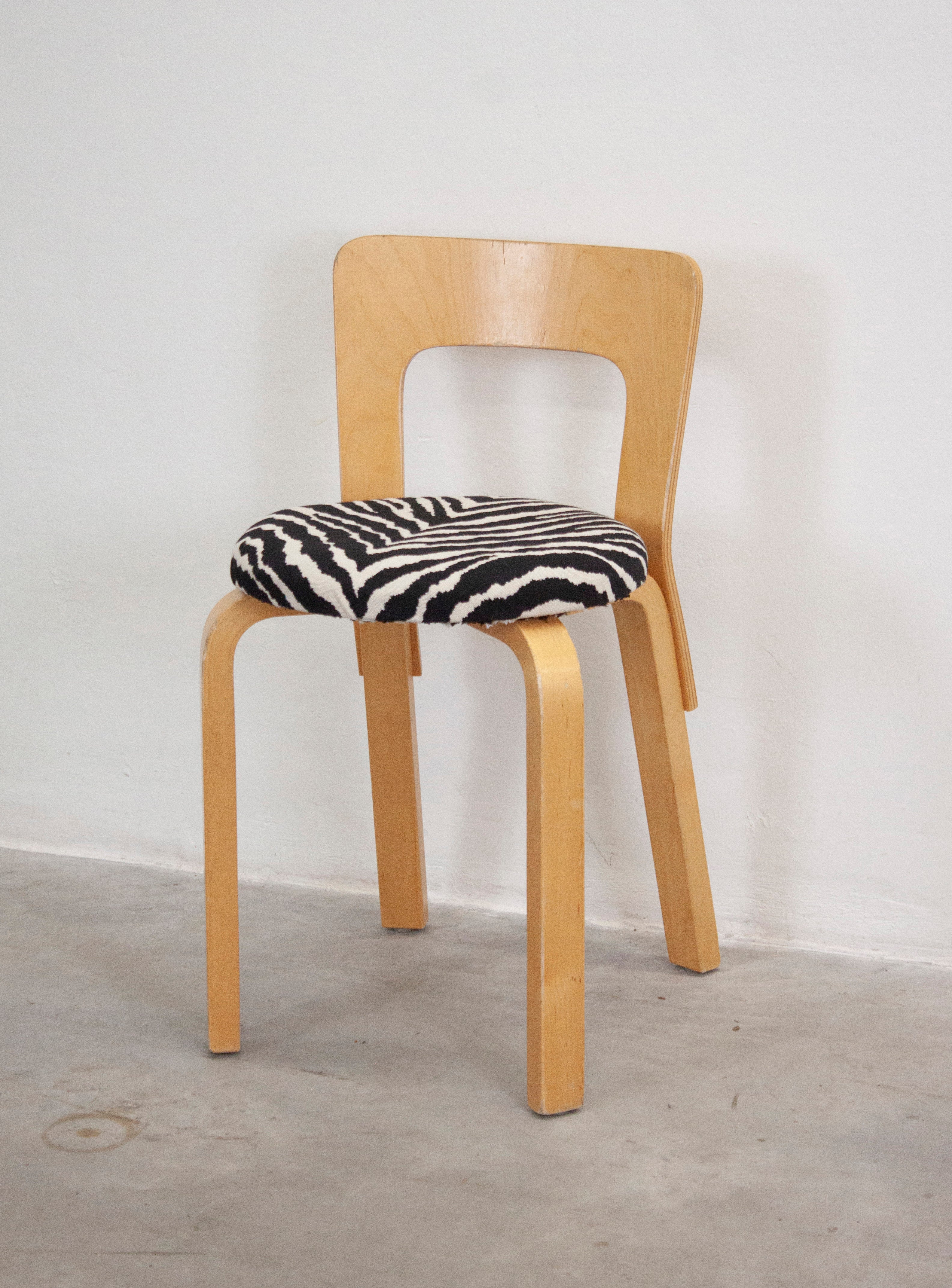 Artek Model 65 Chair by Alvar Aalto (Zebra) - Image 14