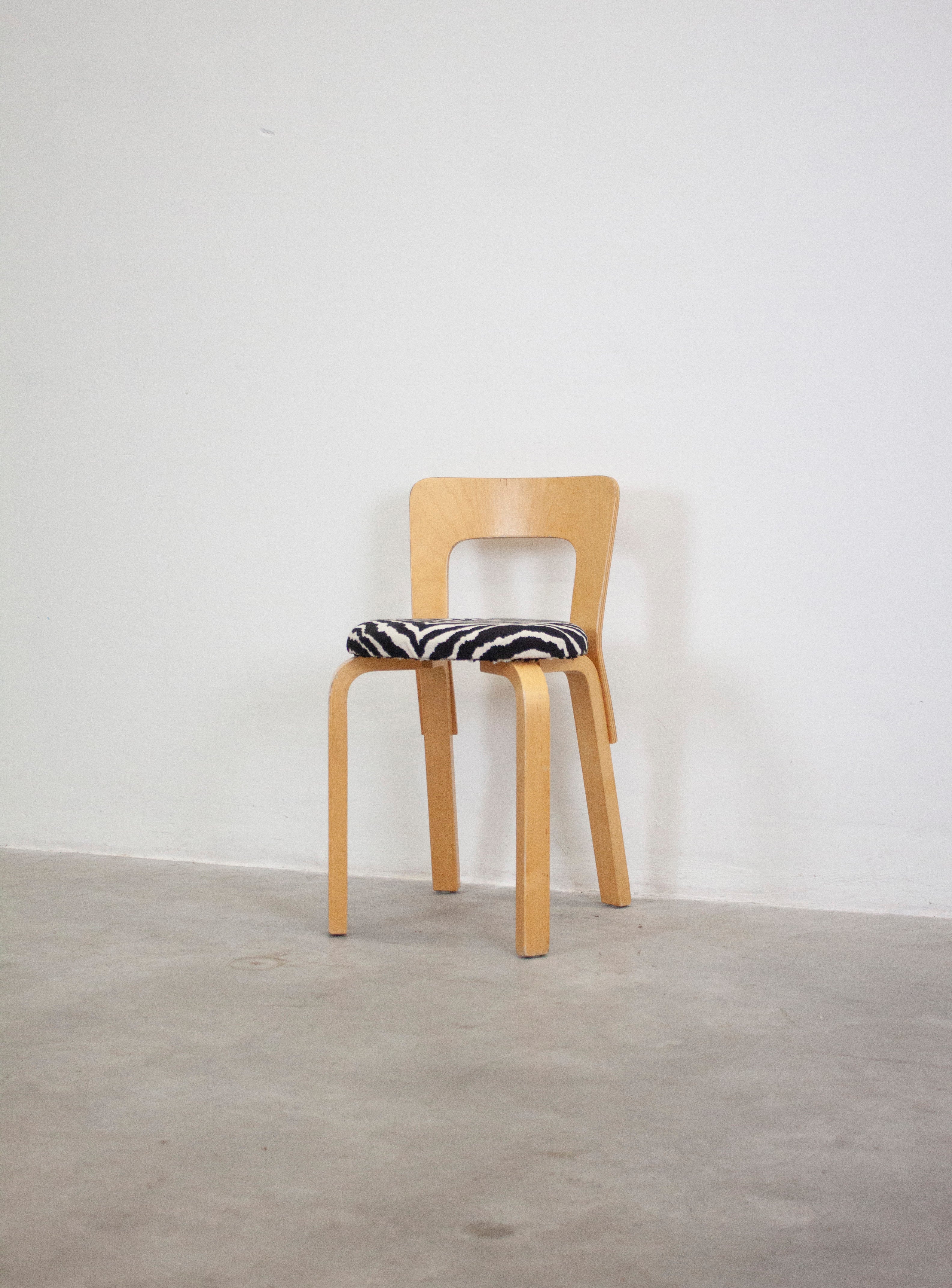 Artek Model 65 Chair by Alvar Aalto (Zebra) - Image 16