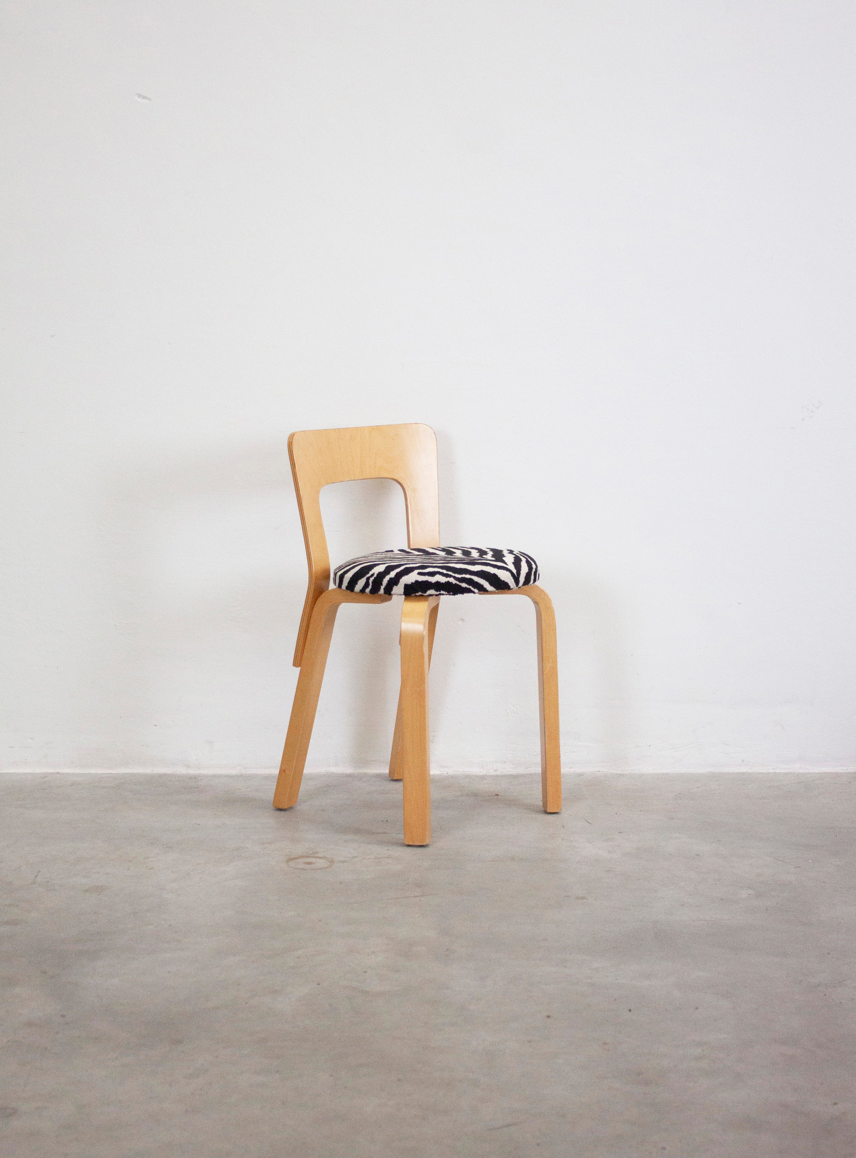 Artek Model 65 Chair by Alvar Aalto (Zebra) - Image 18