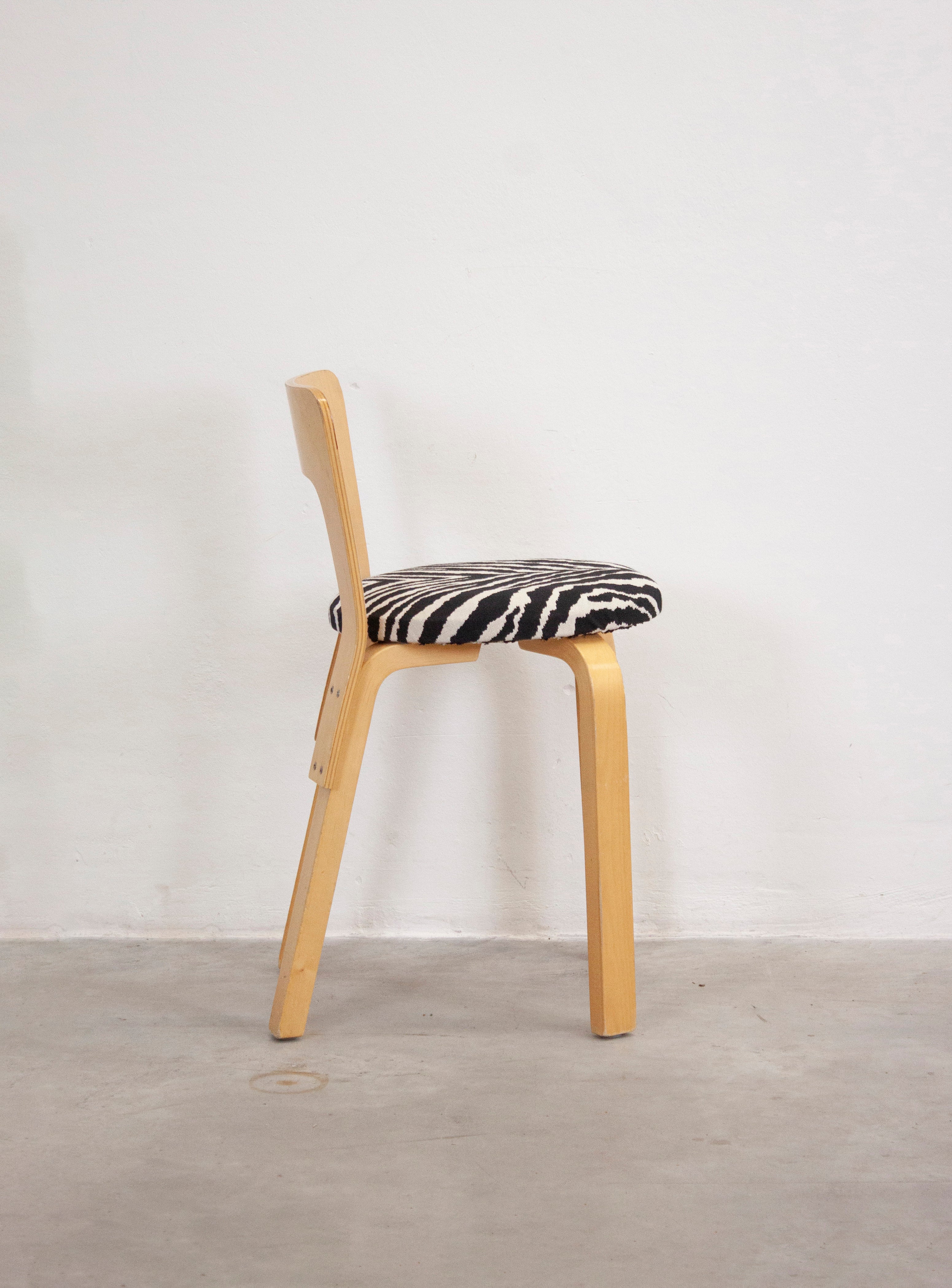 Artek Model 65 Chair by Alvar Aalto (Zebra) - Image 21