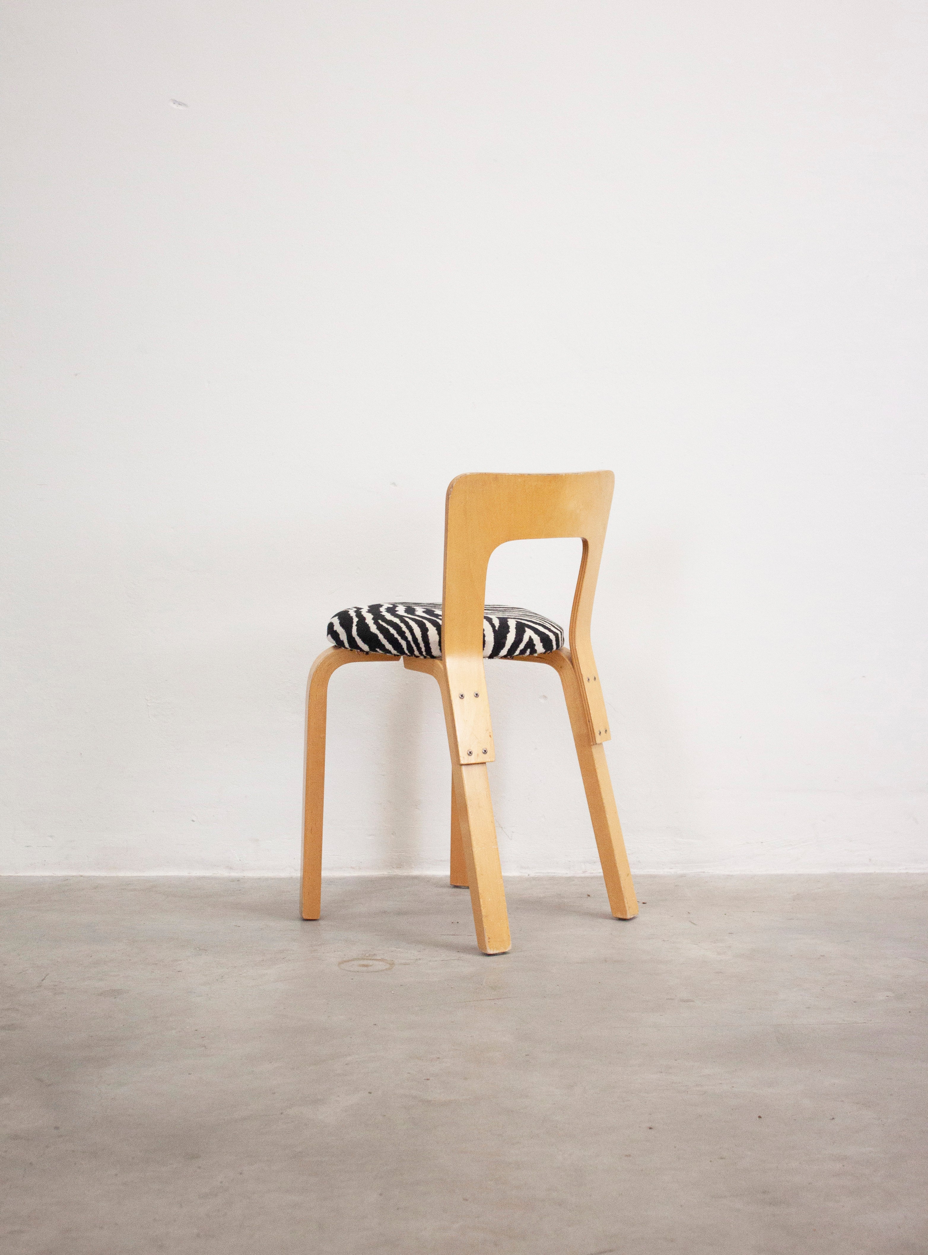 Artek Model 65 Chair by Alvar Aalto (Zebra) - Image 24