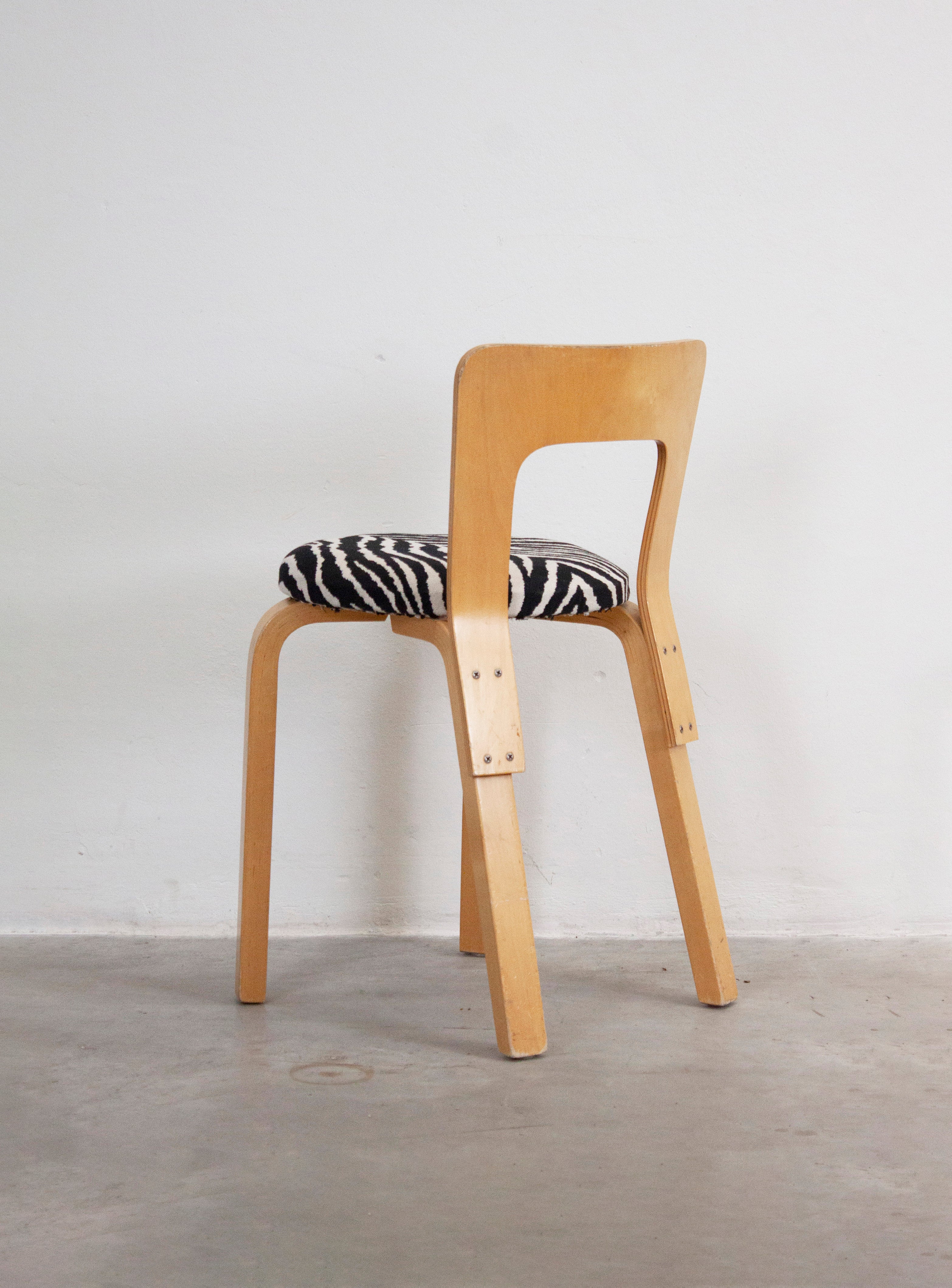 Artek Model 65 Chair by Alvar Aalto (Zebra) - Image 25