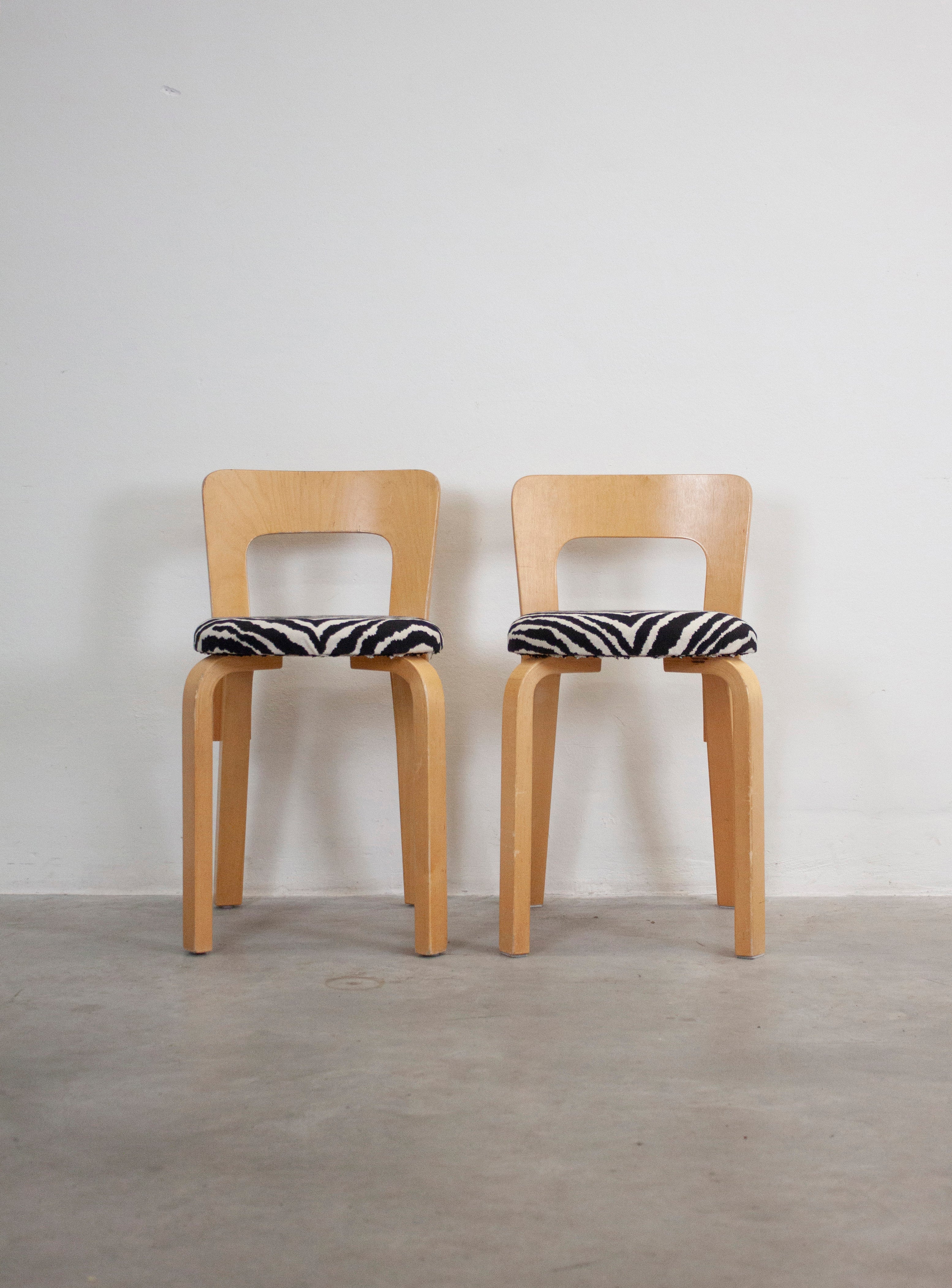 Artek Model 65 Chair by Alvar Aalto (Zebra) - Image 4