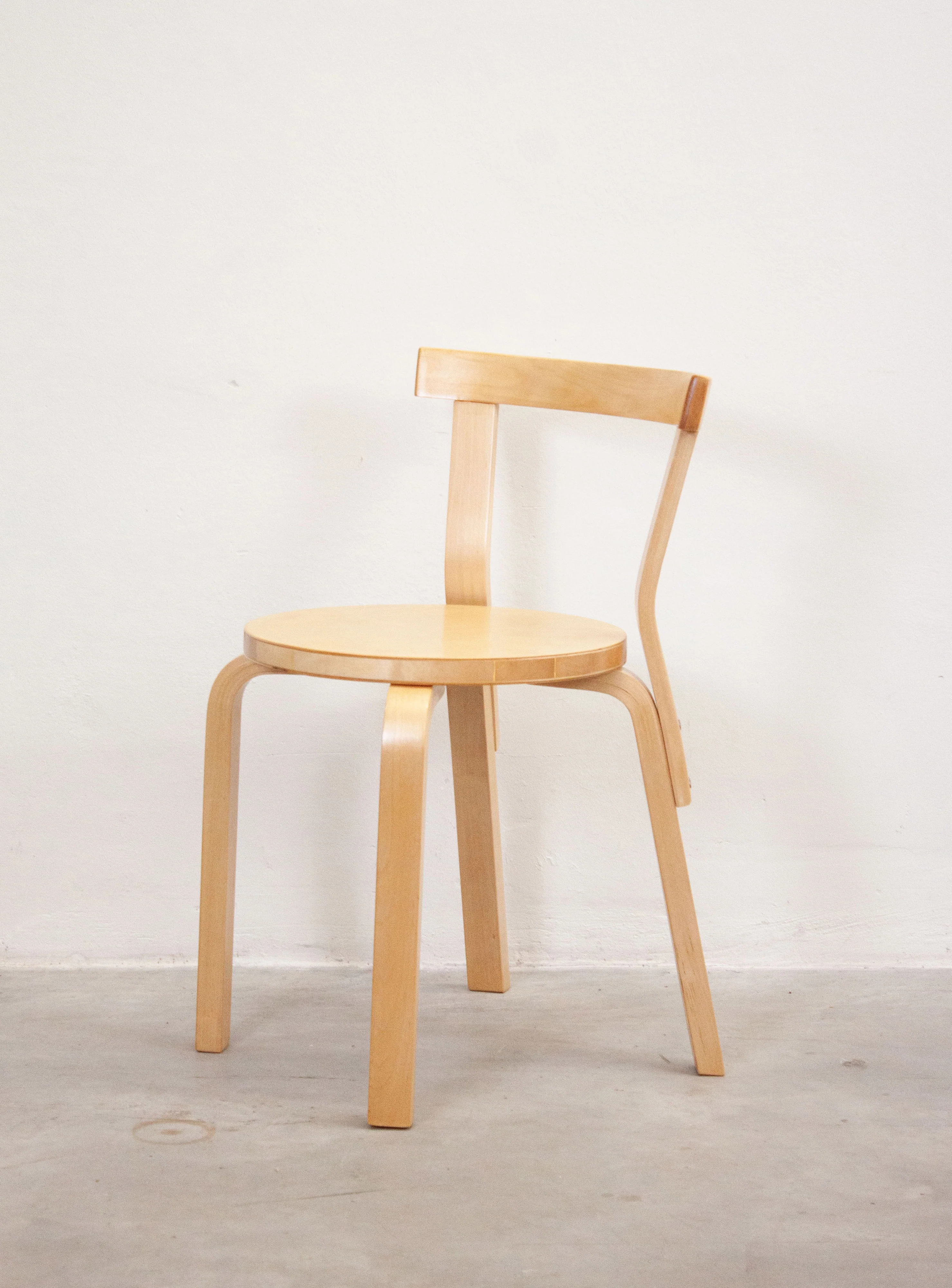Artek Model 68 Chair by Alvar Aalto (Birch) - Image 10