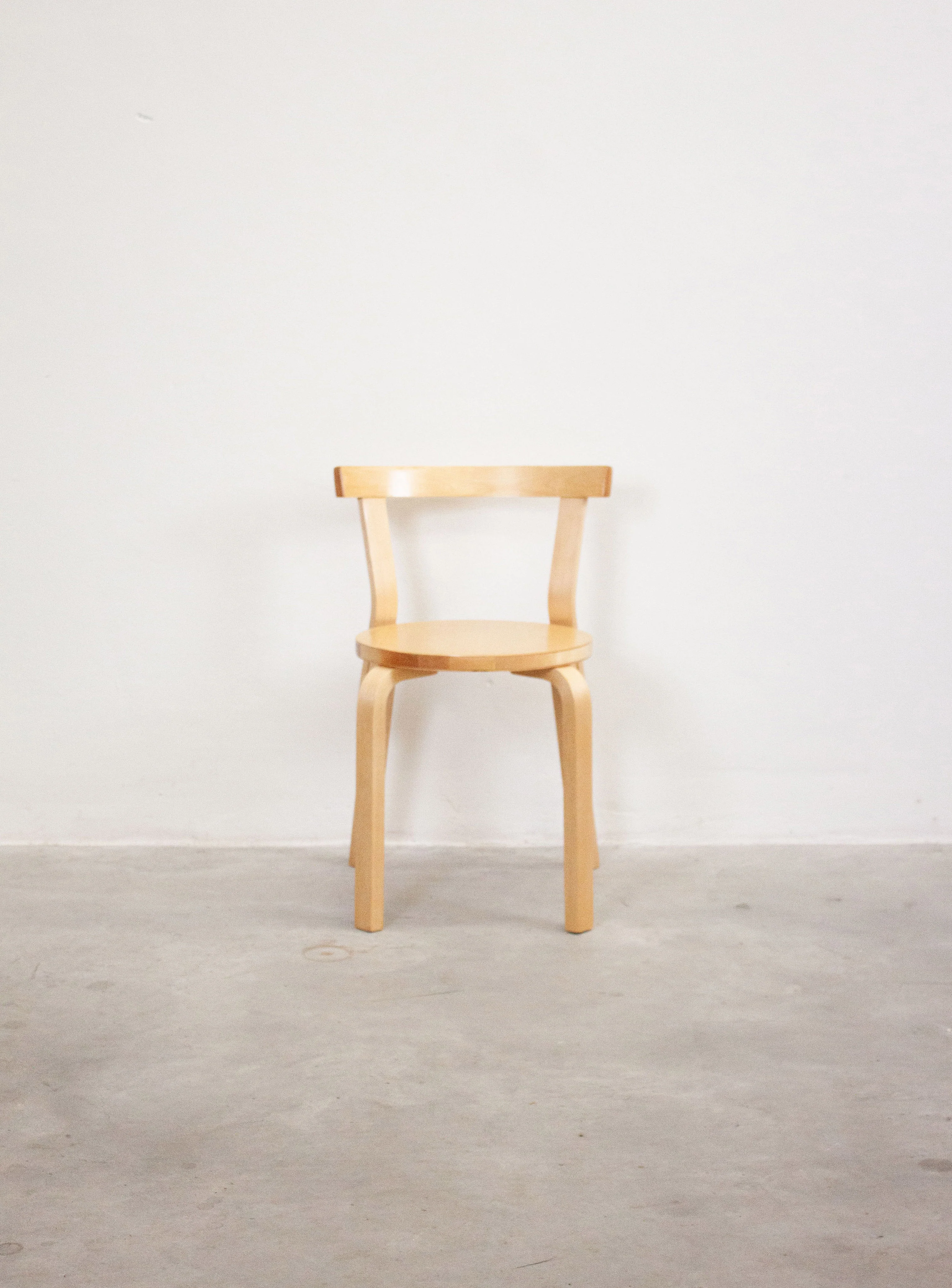 Artek Model 68 Chair by Alvar Aalto (Birch) - Image 11