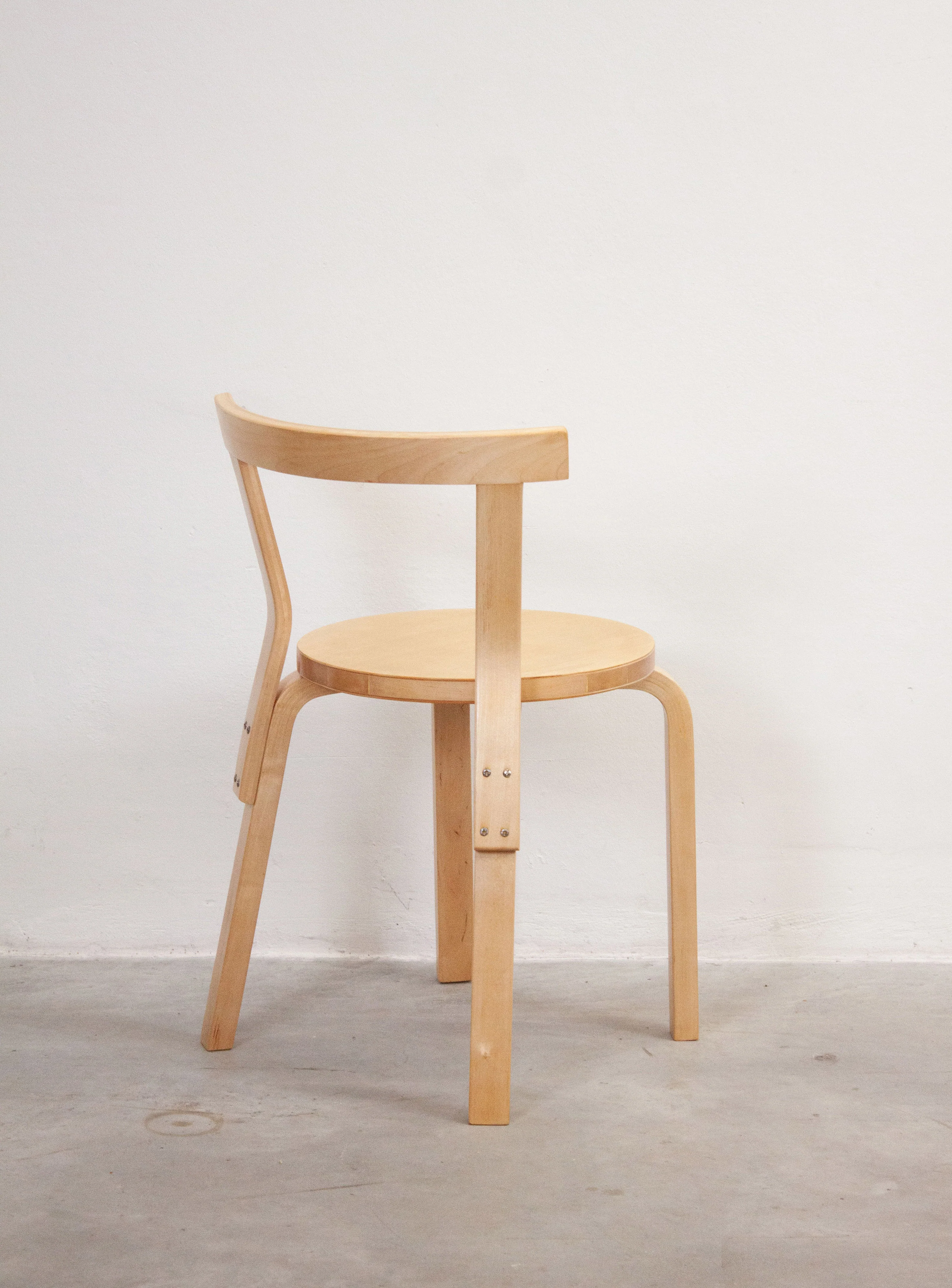 Artek Model 68 Chair by Alvar Aalto (Birch) - Image 24
